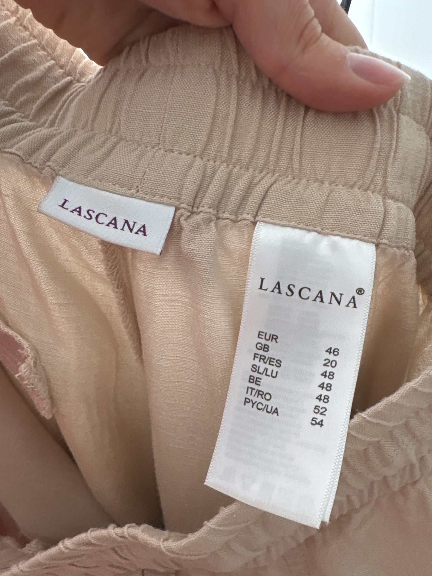 Pantaloni light camel petite din pânză moale de in și bumbac cu talie elastică