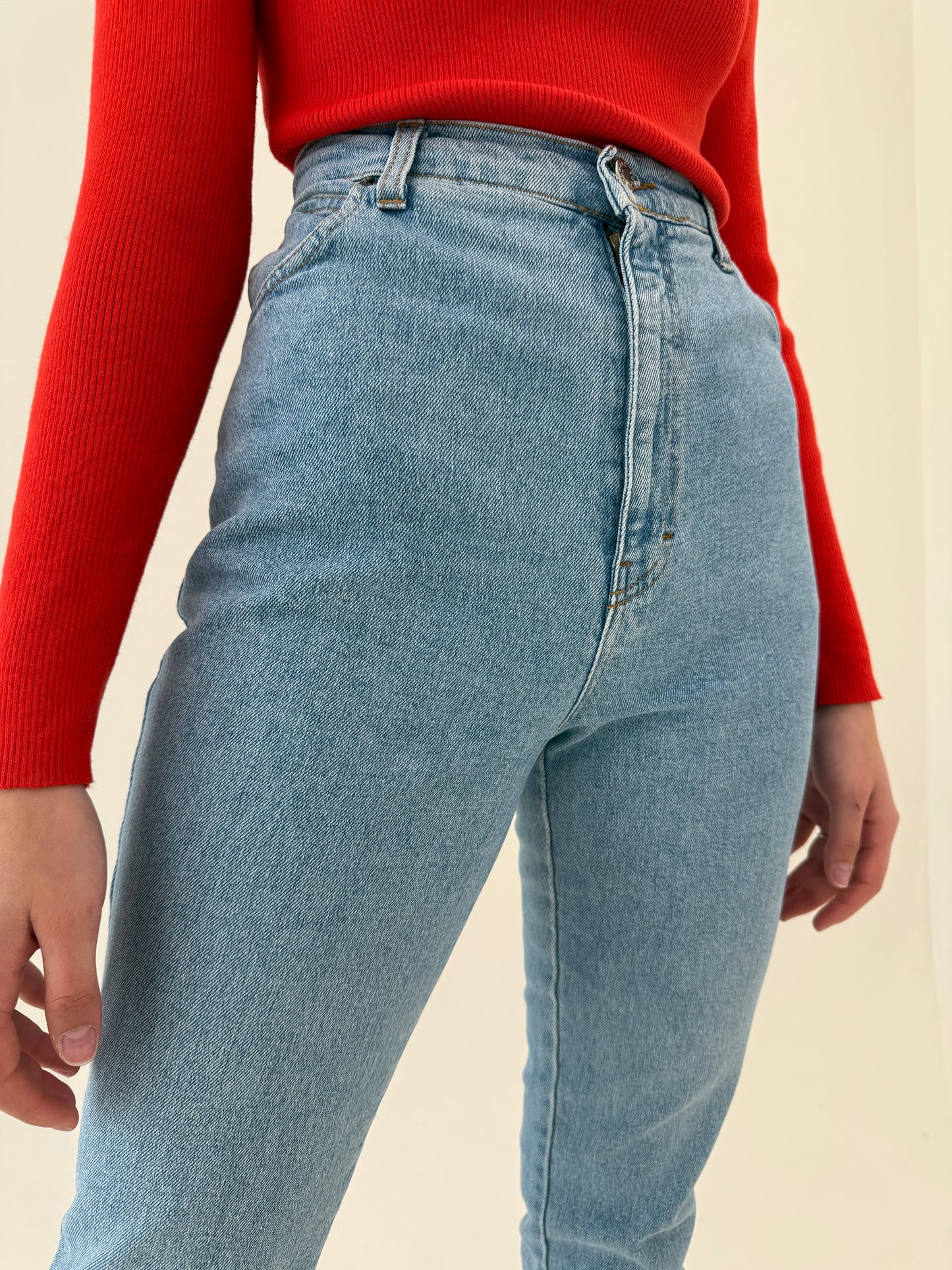Jeans vintage italienești ultra modelatori light wash cu talie ultra înaltă