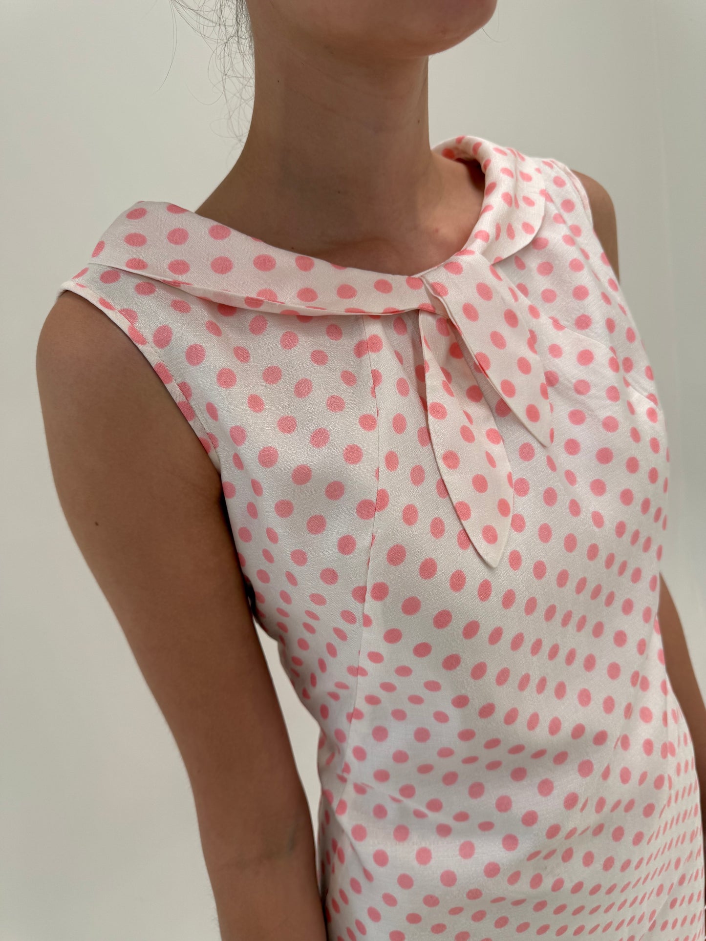 Rochie old vintage anii 60 din pânză cu buline