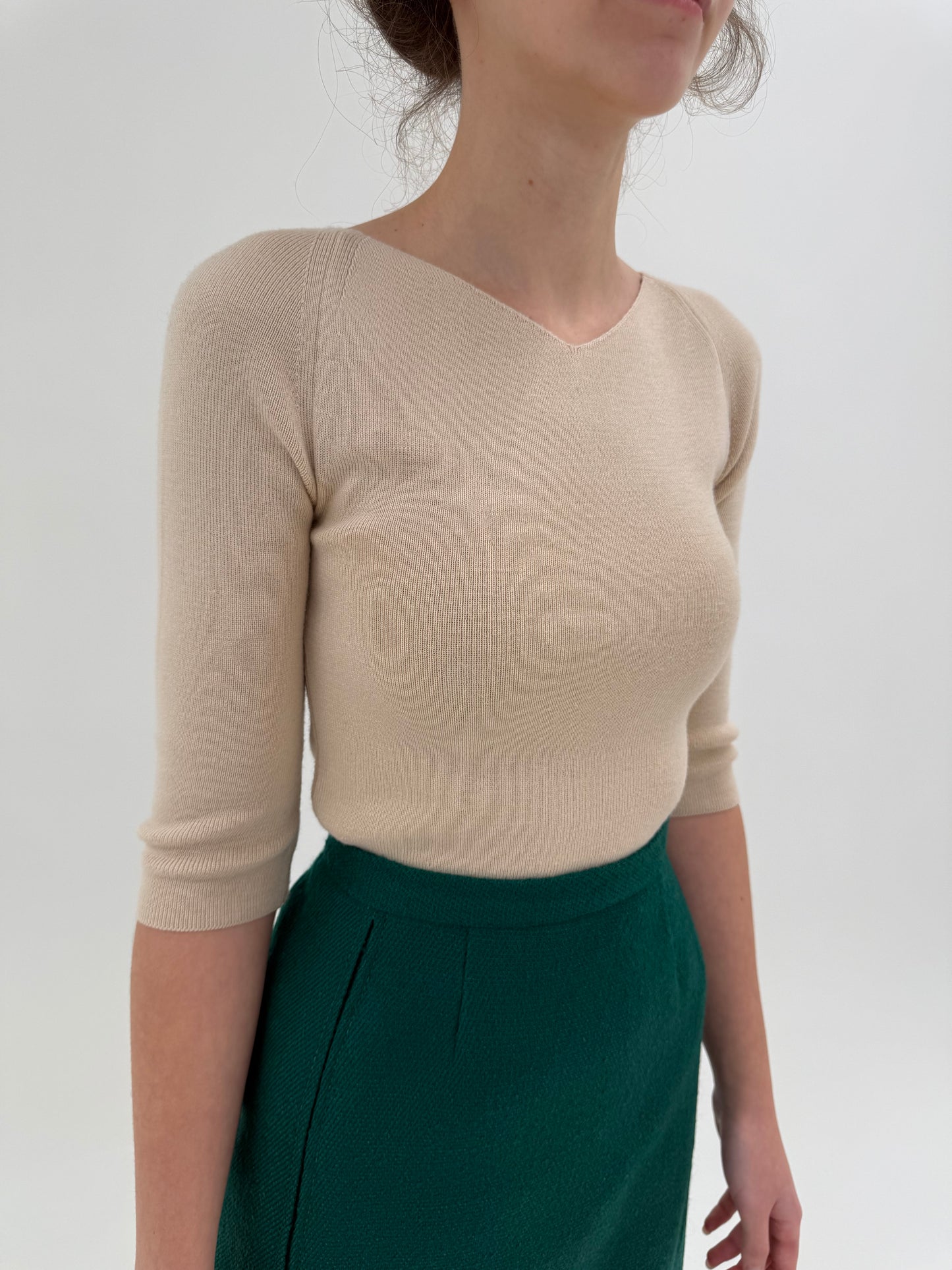 Pulover nude cambrat Stefanel din lana extrafina de gramaj mare