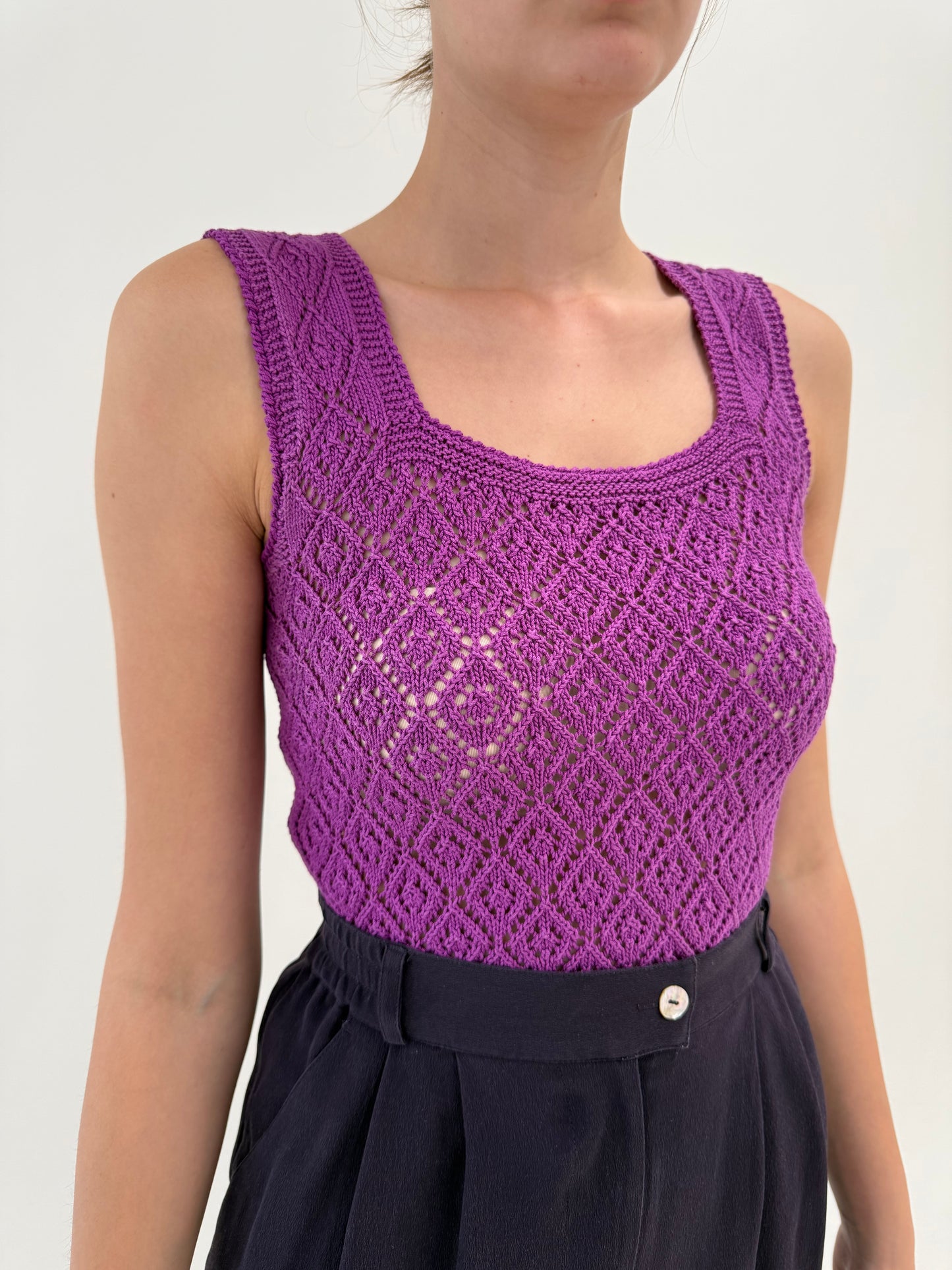 Top vintage din bumbac macrame electric lavender