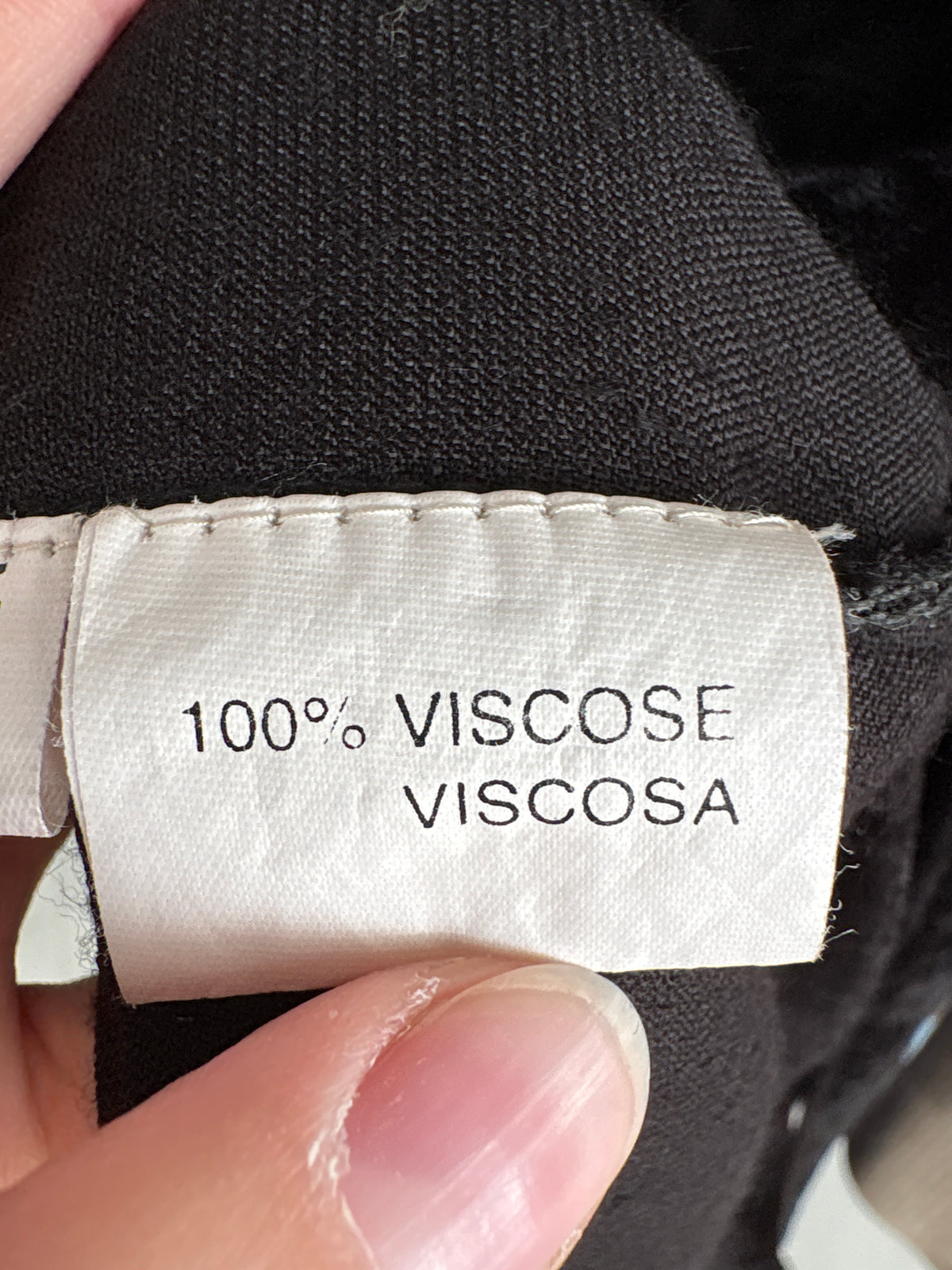 LBD vintage cu influențe boho din catifea excepțională cu broderie superbă