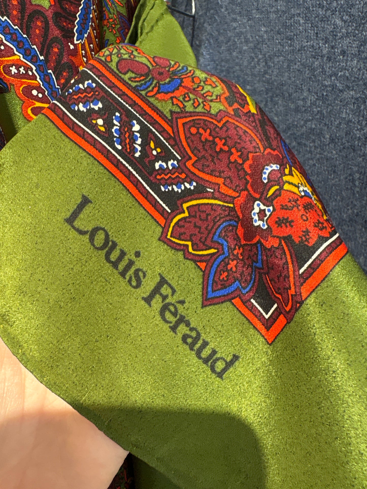 Eșarfă de brand luxury vintage Louis Feraud din mătase naturală