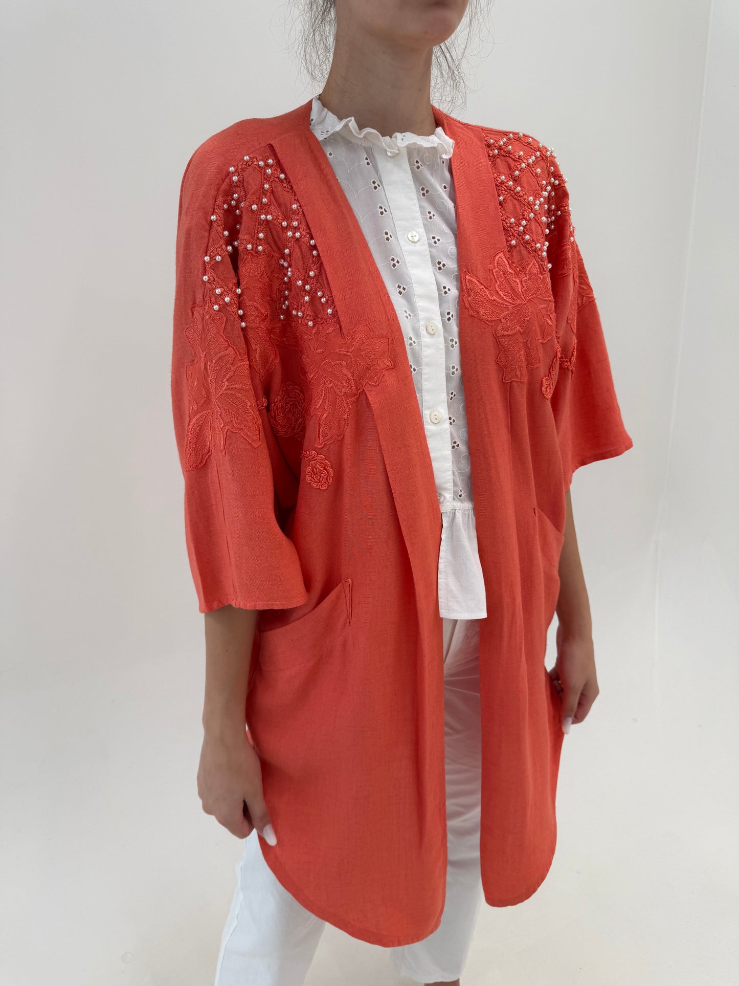 Blazer vintage din in salmon orange cu aplicații manuale perlute în croi oversized