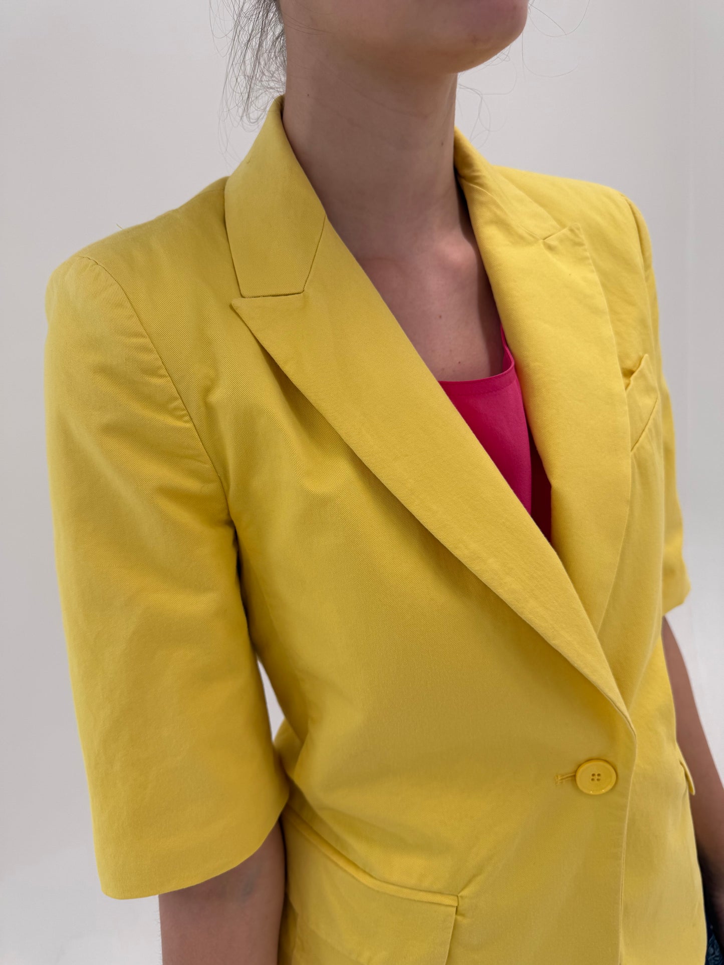 Sacou de vară Max Mara butter yellow din bumbac cu închidere tip smoking