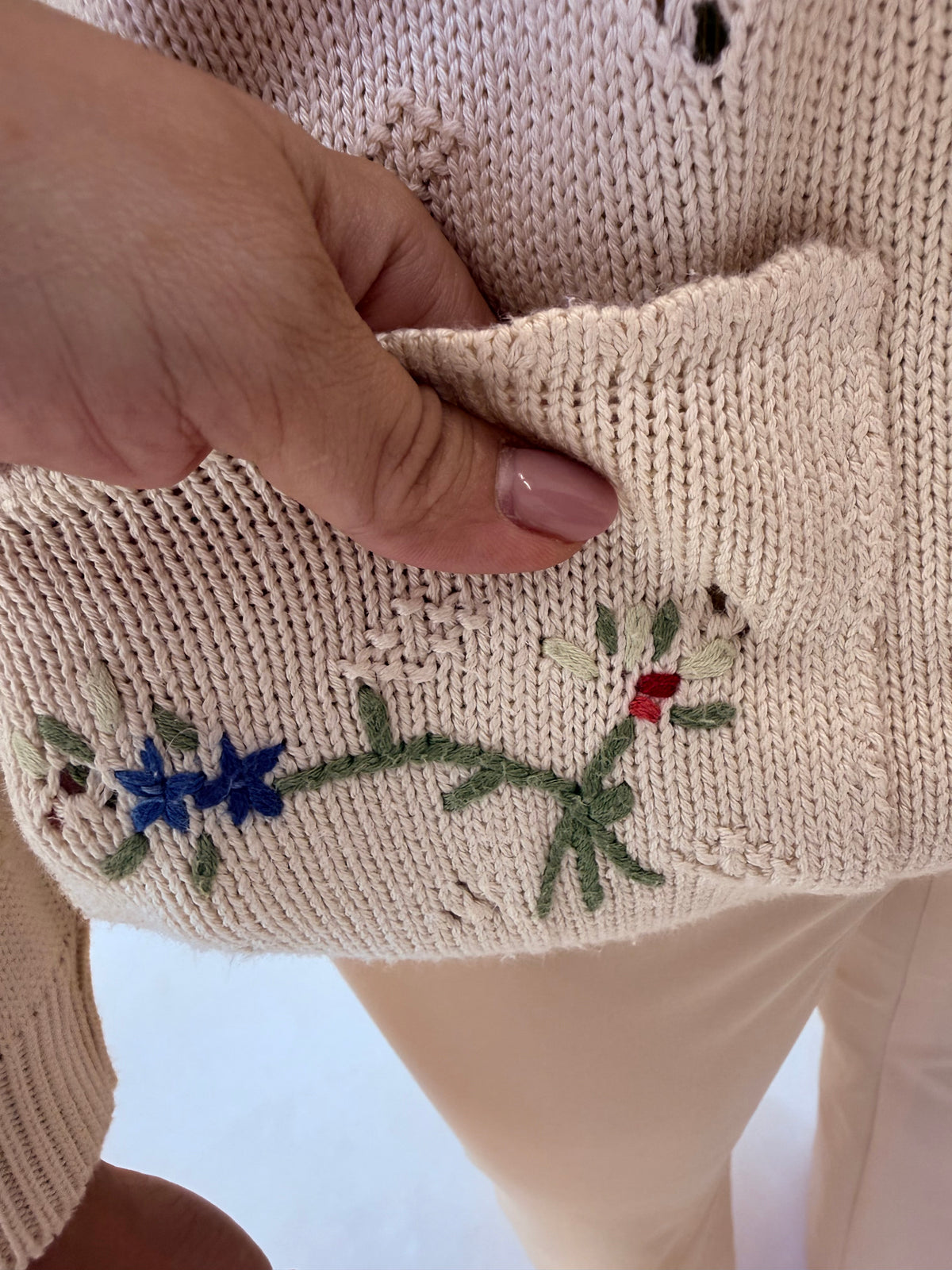 Cardigan vintage petite camel cu broderie manuală colorată din bumbac excepțional