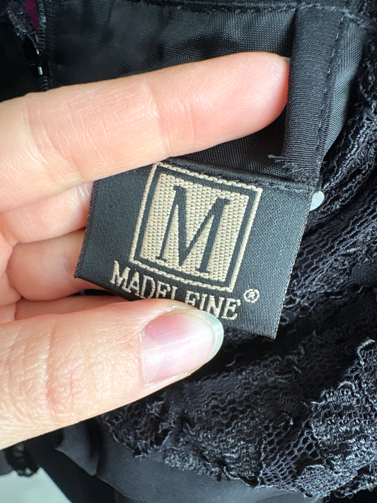 LBD vintage Madeleine în cori clasic ultra feminin cu talie ultra marcată și dantelă