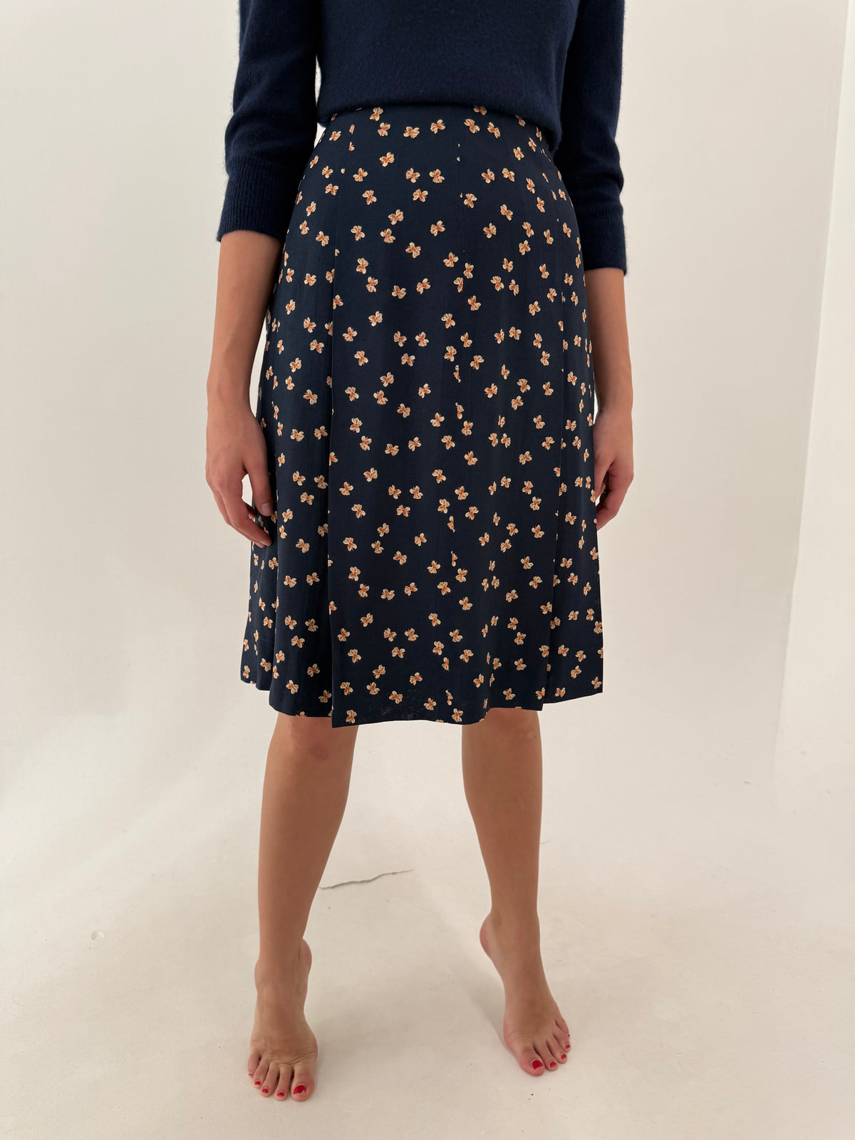 Fustă Navy din lana extrafina cu print camel midi în croi ușor în A