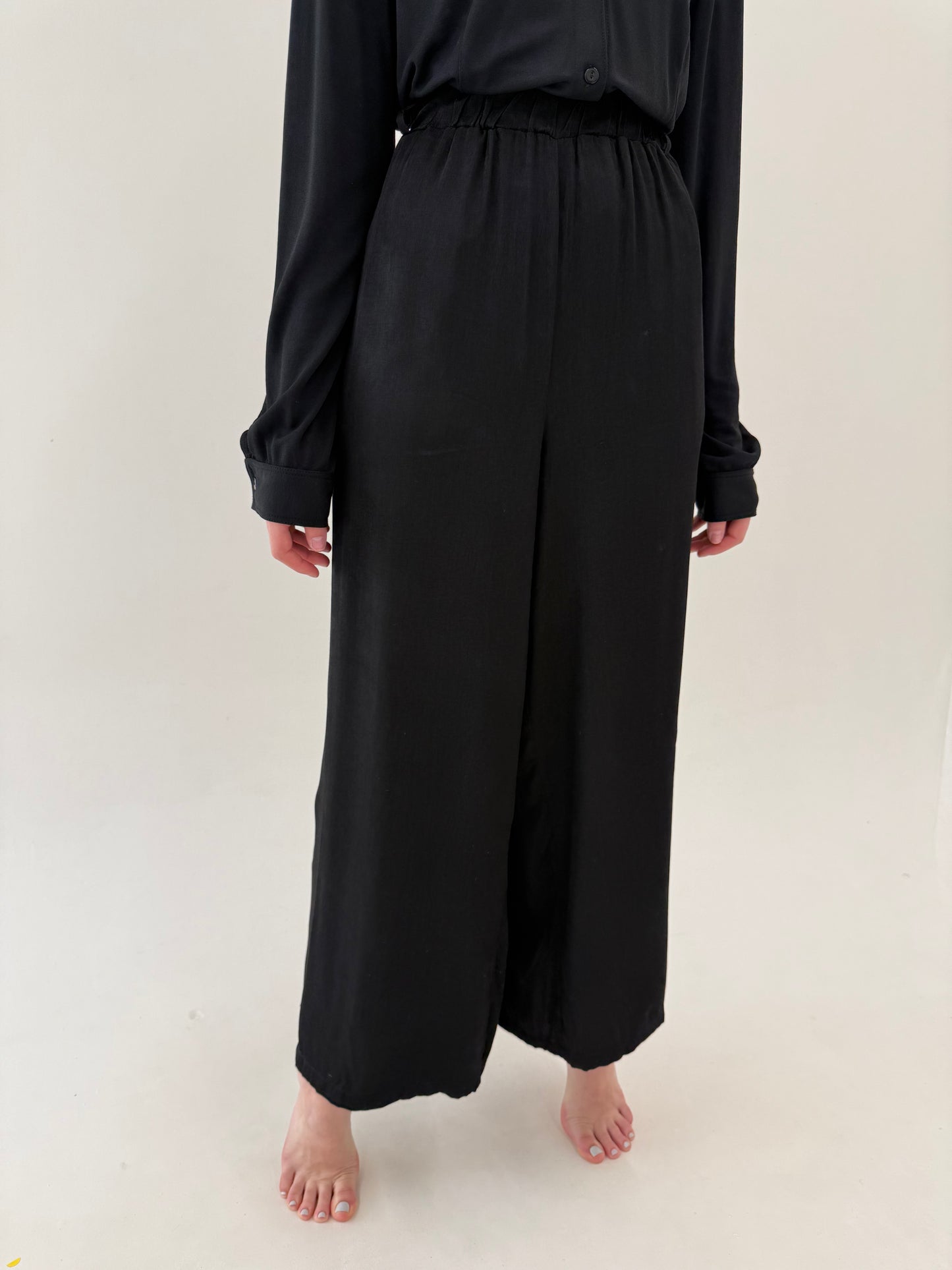 Pantaloni negri palazzo tall cu talie ultra înaltă elastică plus size