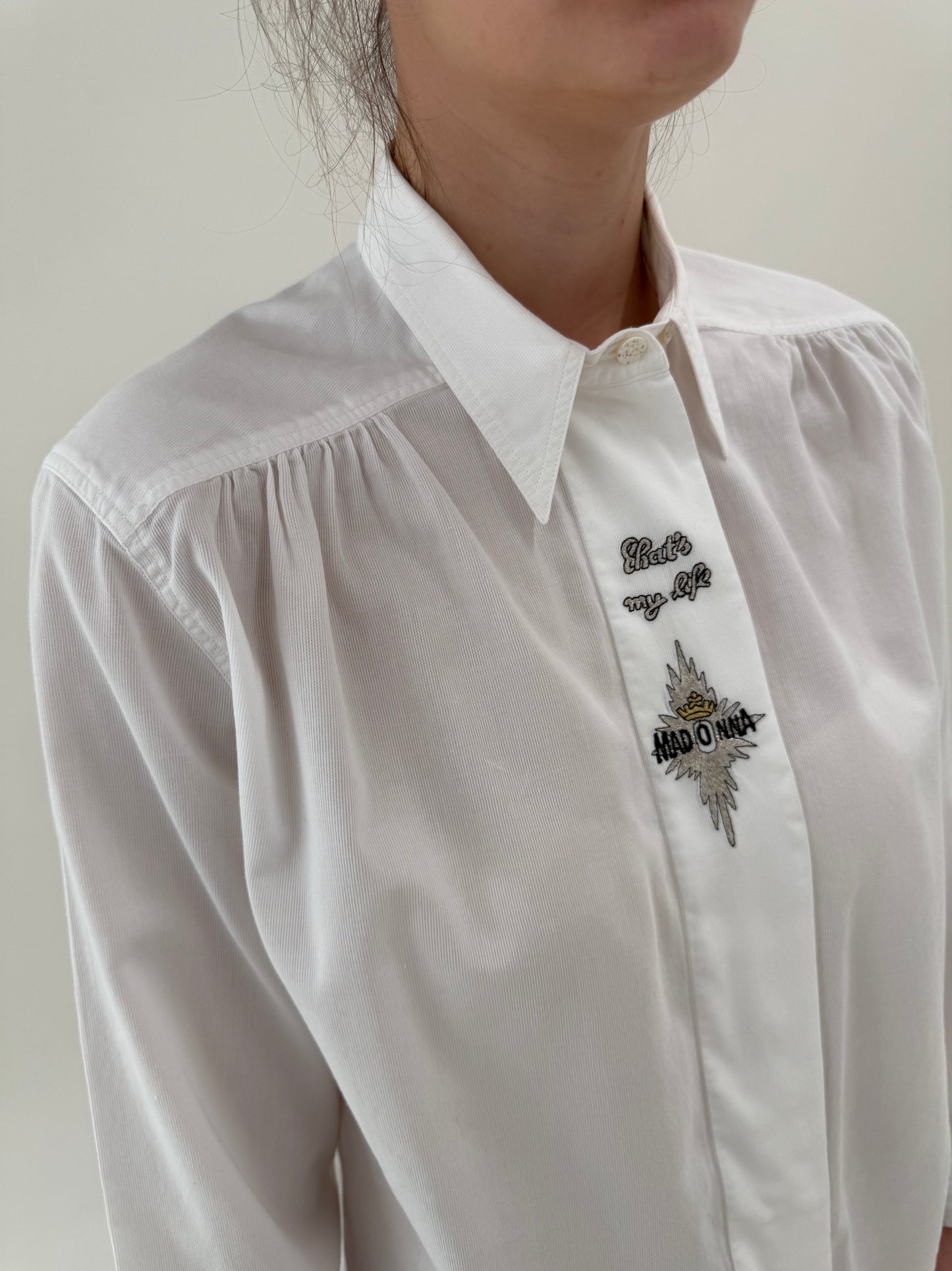 Cămașa vintage cu broderie din bumbac premium