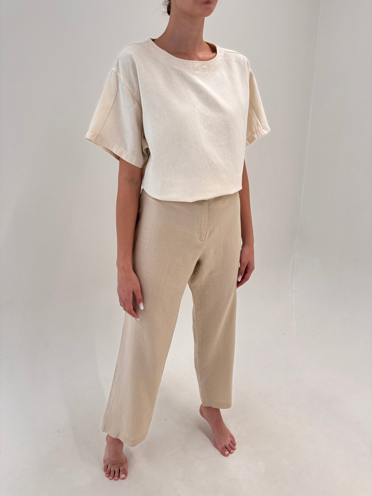 Pantaloni camel de brand premium italian din in premium în croi clasic drept
