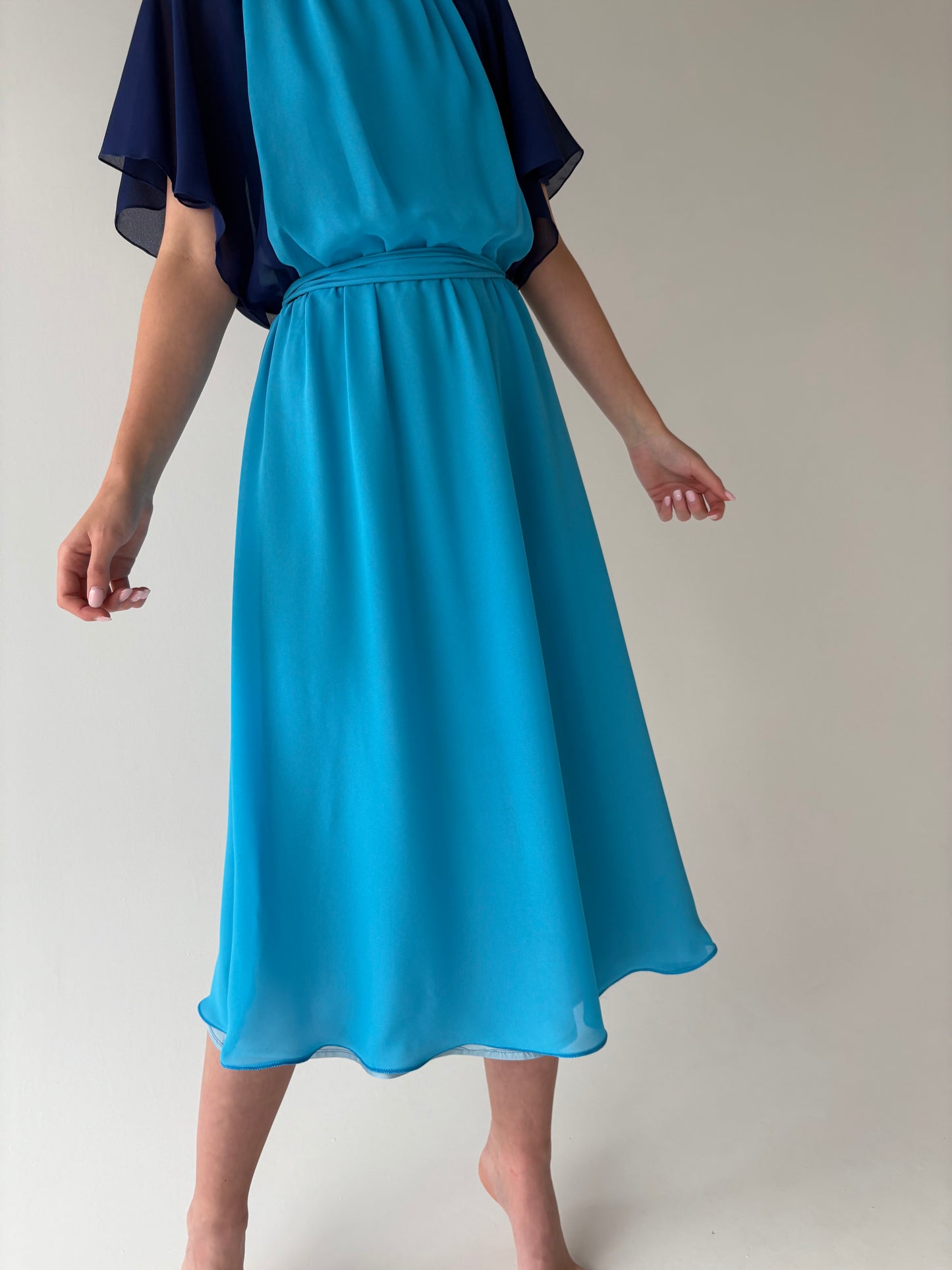Rochie vintage colorblock cu talie ultra înaltă marcată reglabilă