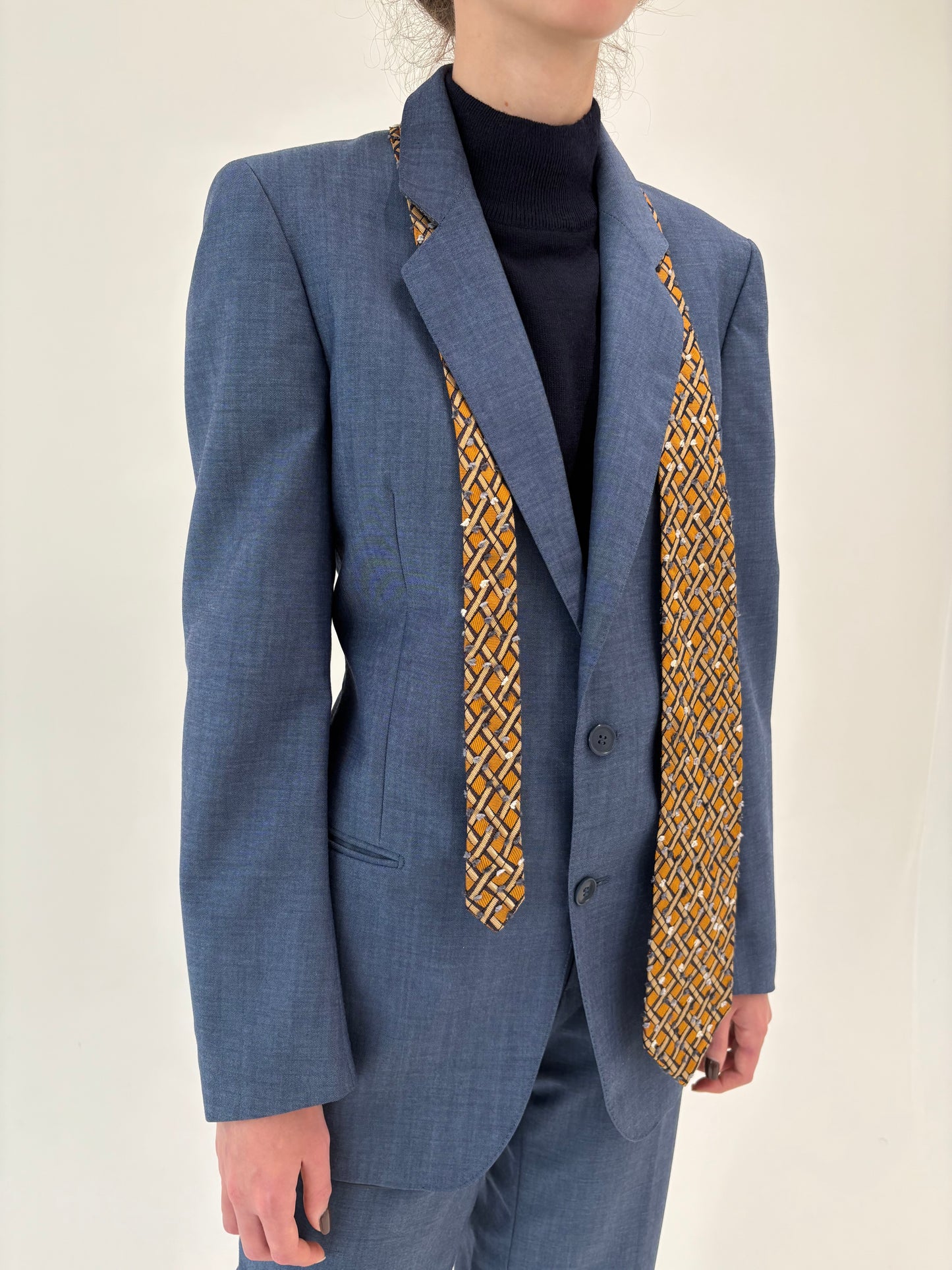 Cravata Valentino din mătase naturală cu textură 3D