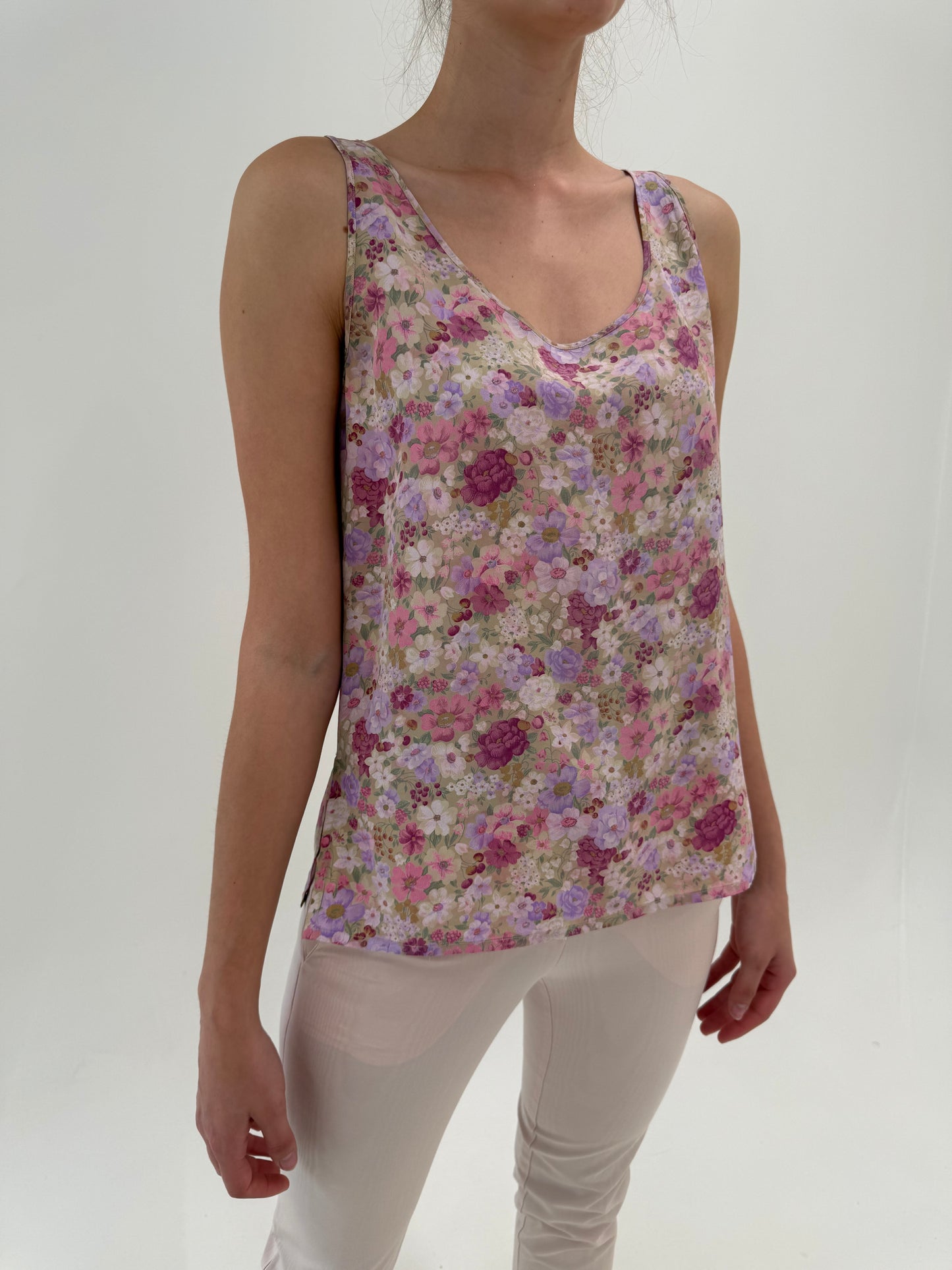 Top italian din mătase naturală cu print floral în nuanțe de roz