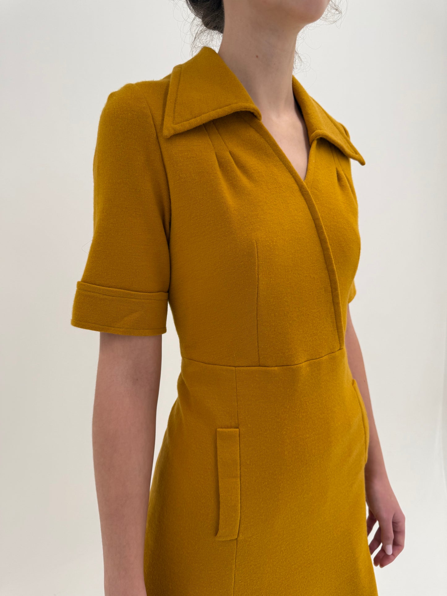 Rochie Old vintage anii 70 mustard yellow din lana extrafina