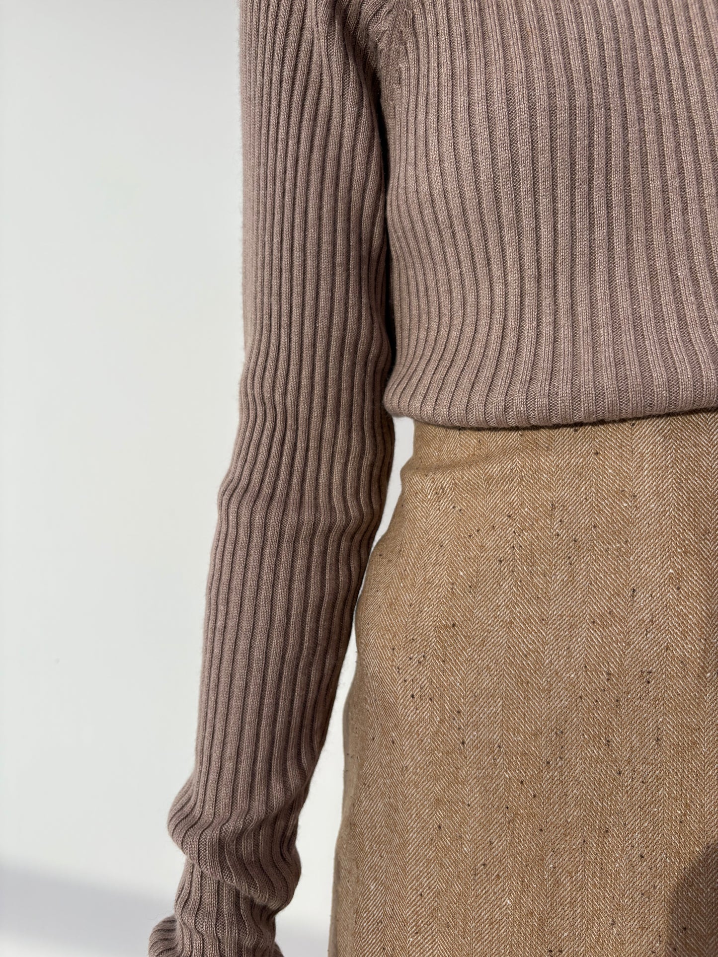 Fustă Camel de brand high end italian din stofă plină Chevron excepțională