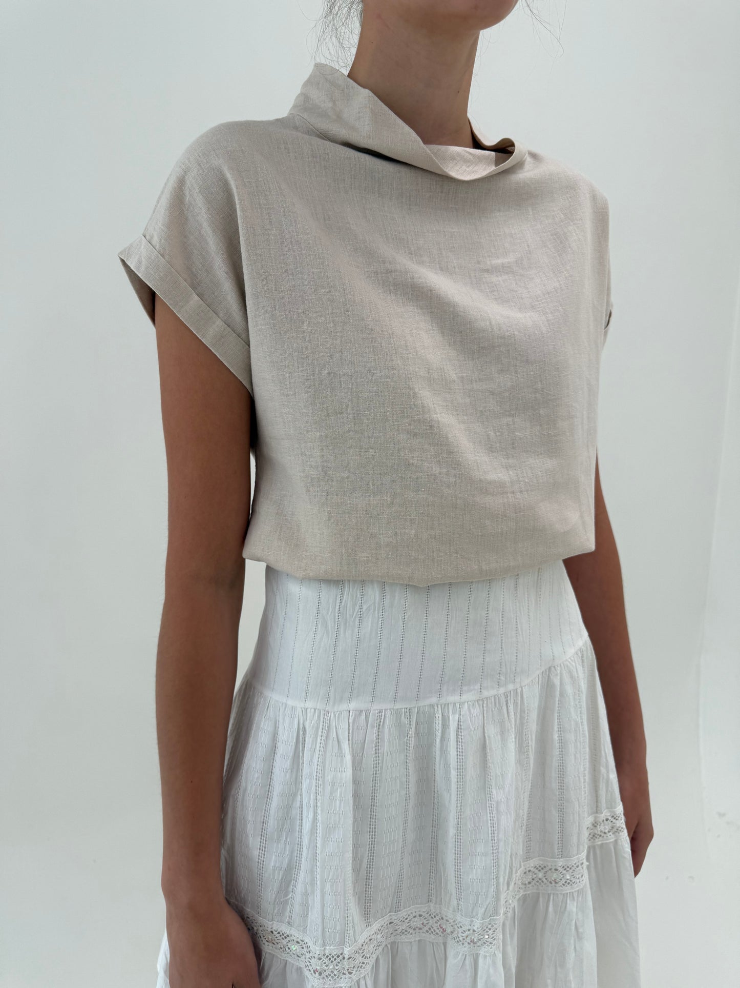 Top light nude din in în premium croi minimalist lejer