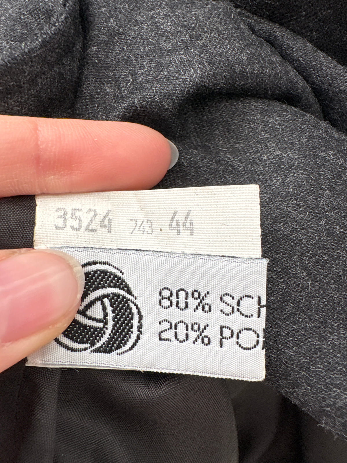 Jacheta retro modernă charcoal gray cu nasturi metalici argintii din 80% lana