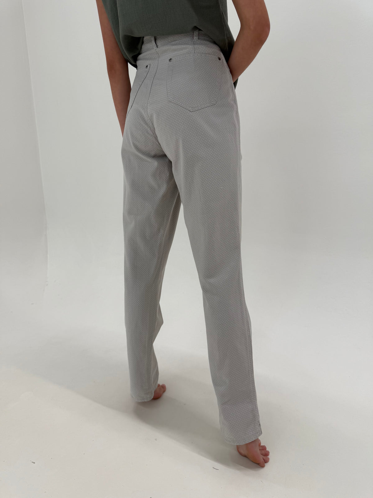 Pantaloni ultra tall warm gray ultra confort cu buline texturate