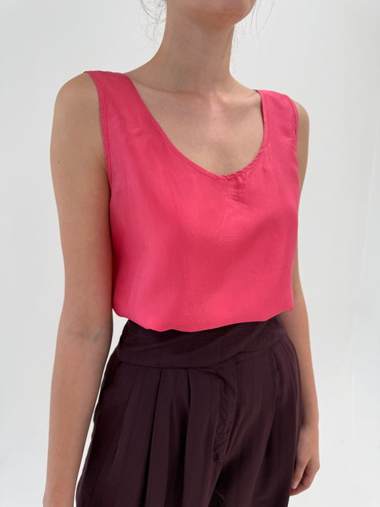 Top din mătase naturală flamingo pink in croi minimalist