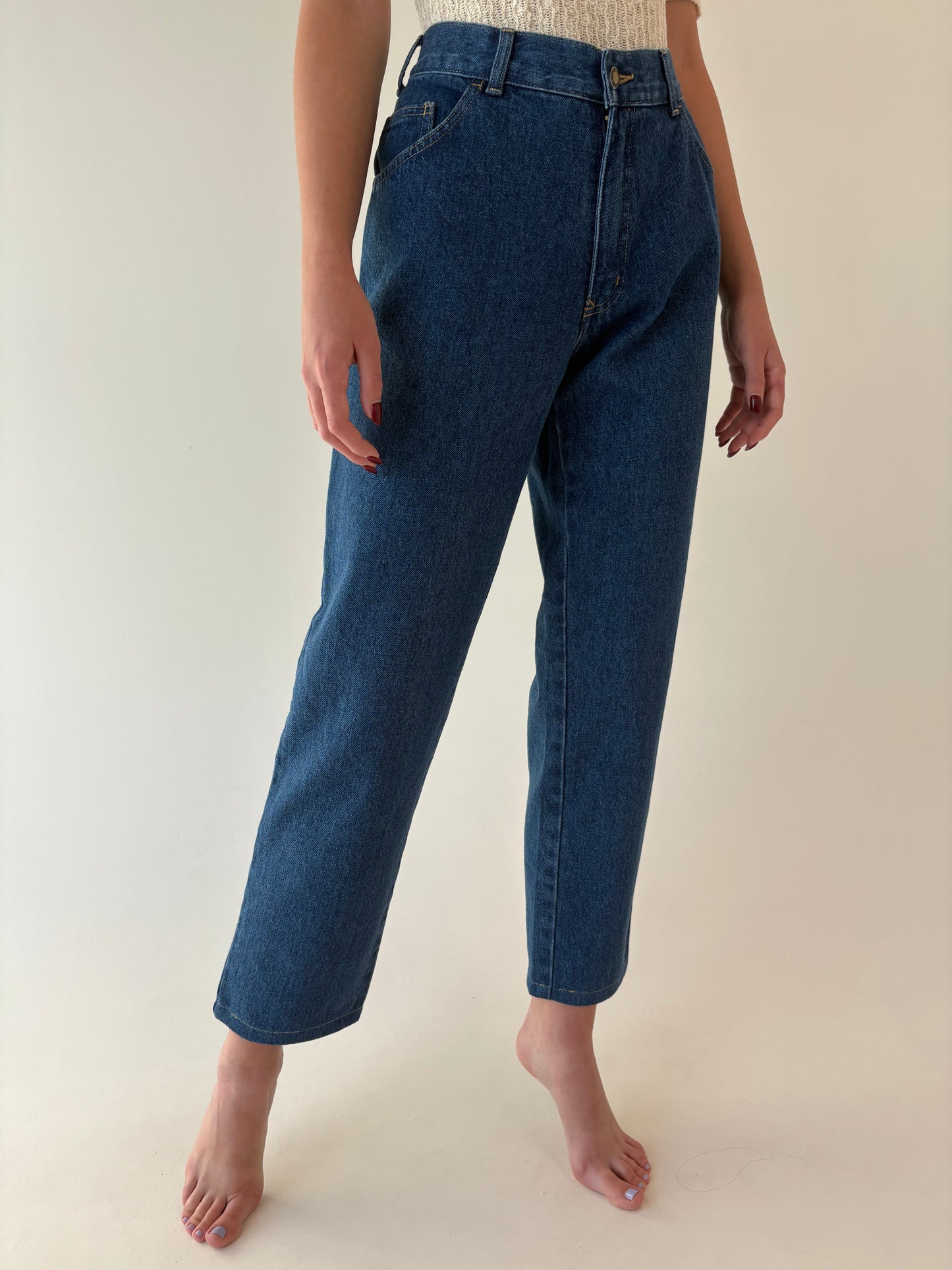 Jeans vintage cu influențe de streetwear dark wash