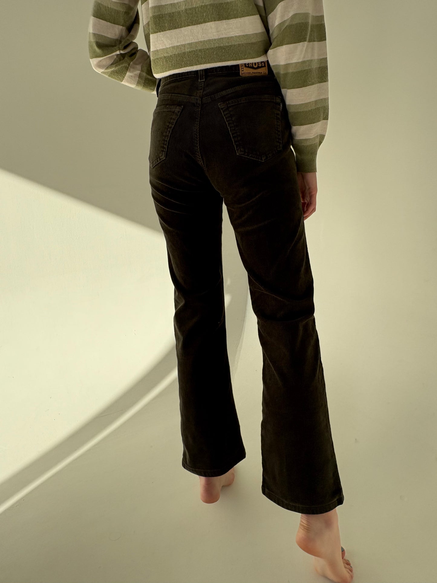 Pantaloni vintage dark forest green din corduroy modelator