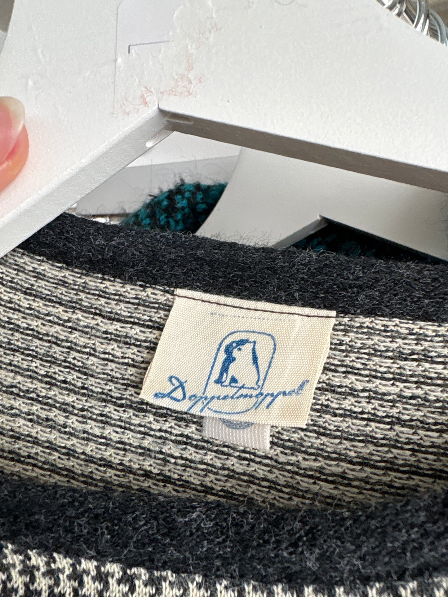 Rochie Old vintage body-skimming anii 60 din tricot de lana extrafina