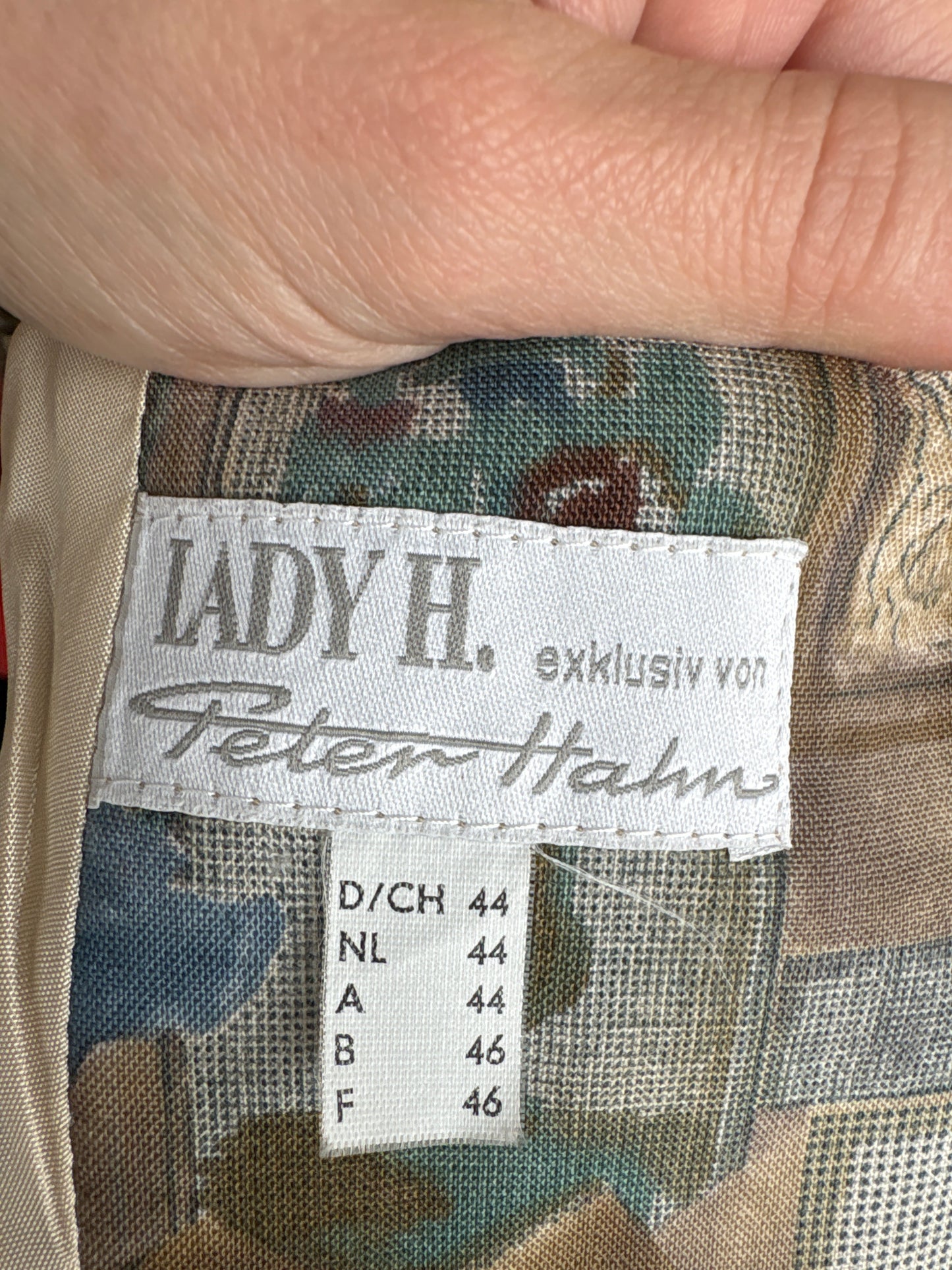 Sacou vintage în stil Chanel cu nasturi matelici aurii bijuterie