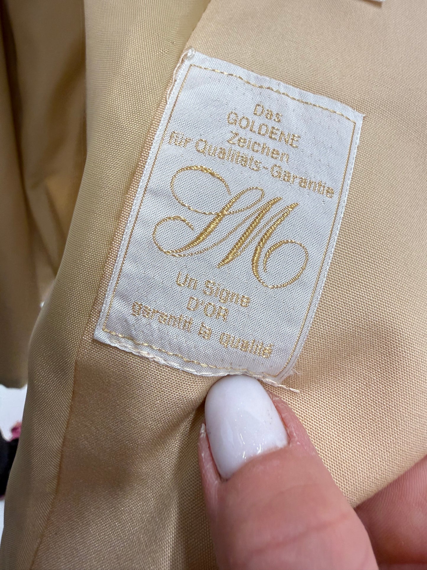 Trench vintage camel petite din gabardină în croi de ani 60