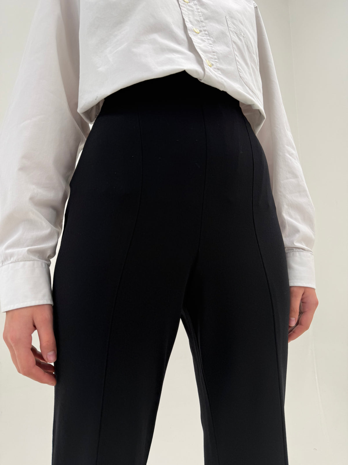 Pantaloni Esacada negri în croi ultra chic din stofita de lana ultra confort tall