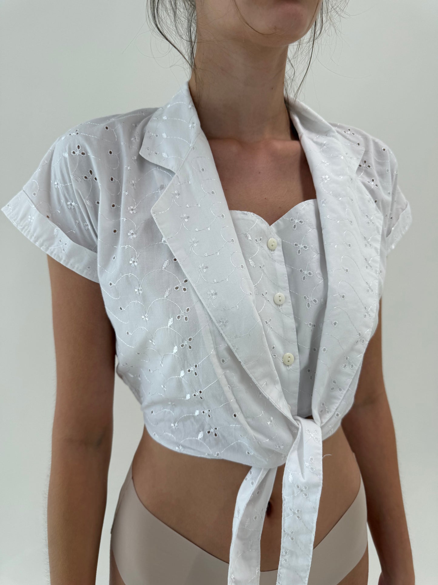 Corsaj vintage cropped din panzica de bumbac integral cu broderie anglaise