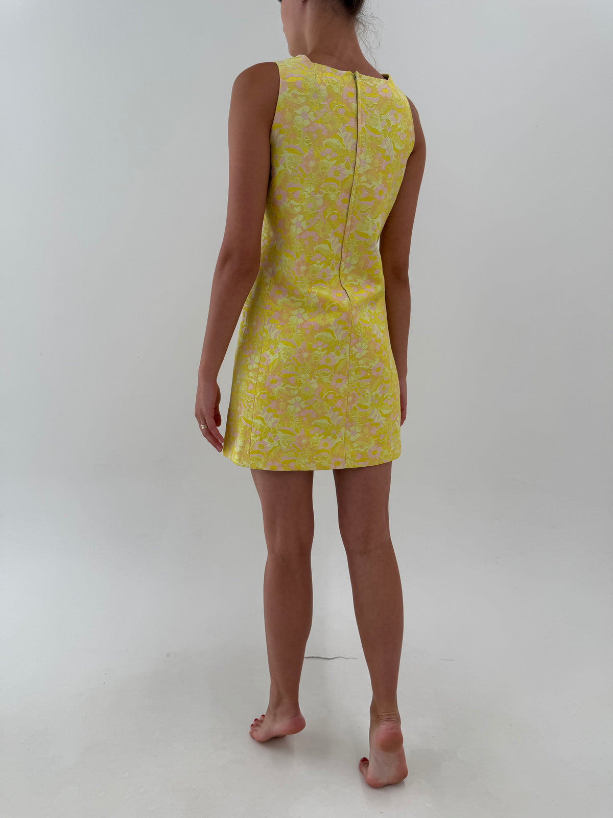 Rochie mini mod old vintage anii 60 din brocart în culori superbe de colecție