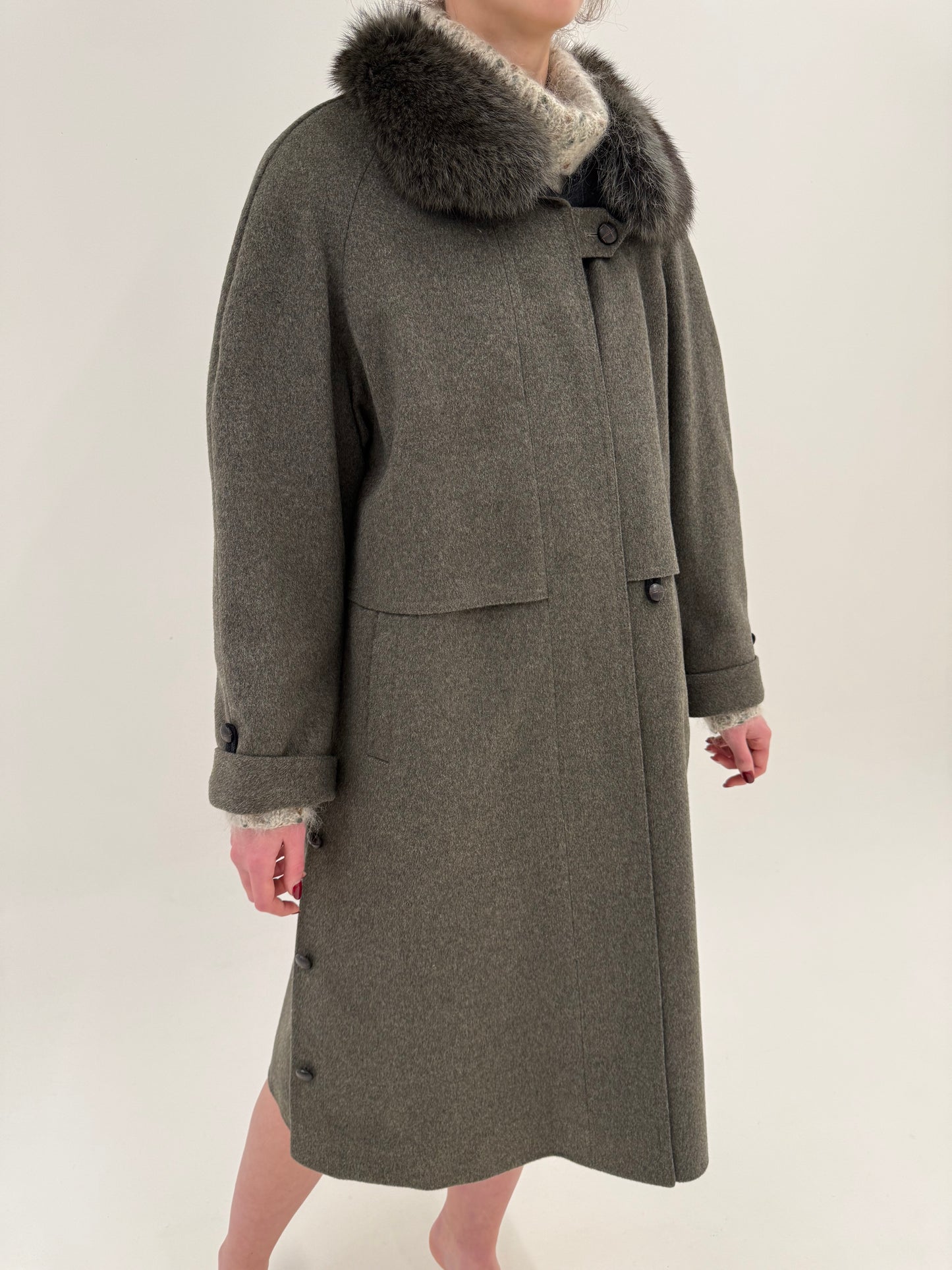 Palton dark green petite din lana groasă structurată cu blana naturală