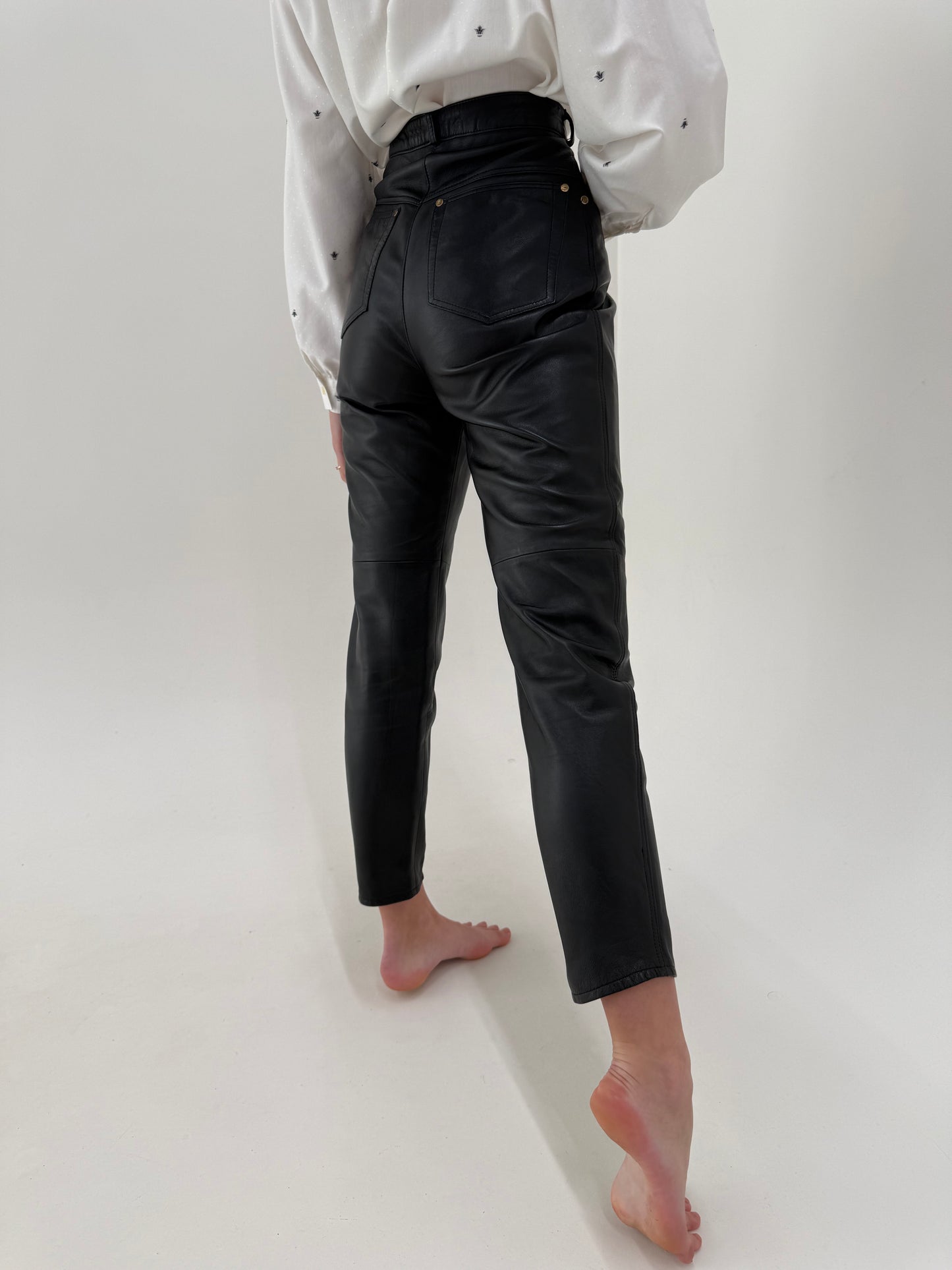 Pantaloni din piele naturală moale cu talie ultra înaltă