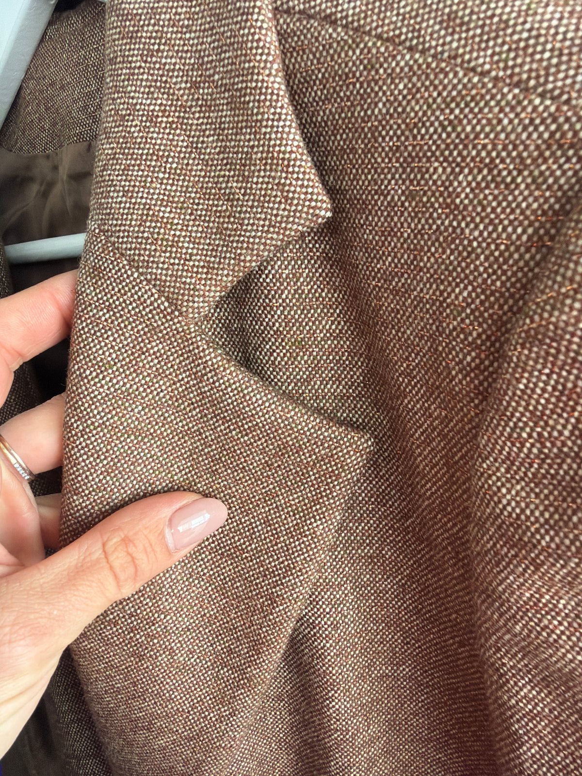 Sacou cambrat din tweed fin Donegal ivoire cu taupe brown și inserții extrafine copper