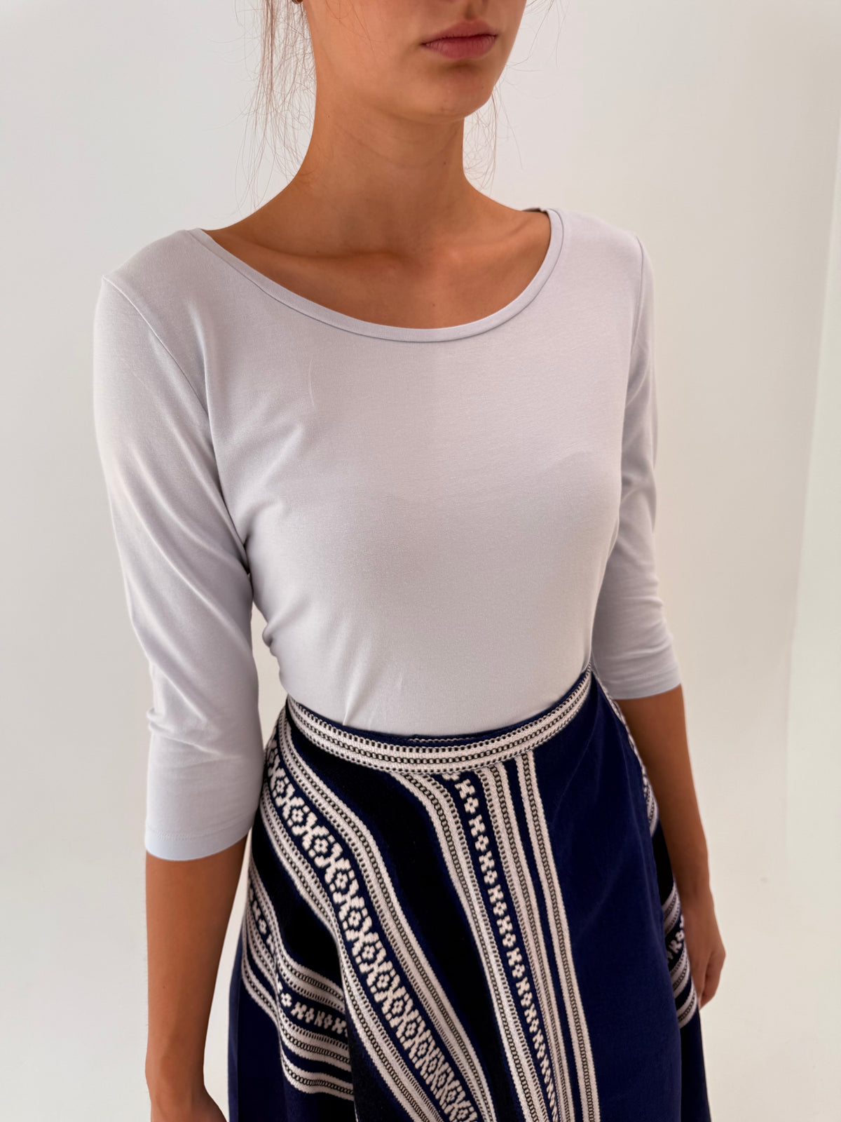 Bluză Max Mara din bumbac baby blue cu decolteu bărcuță