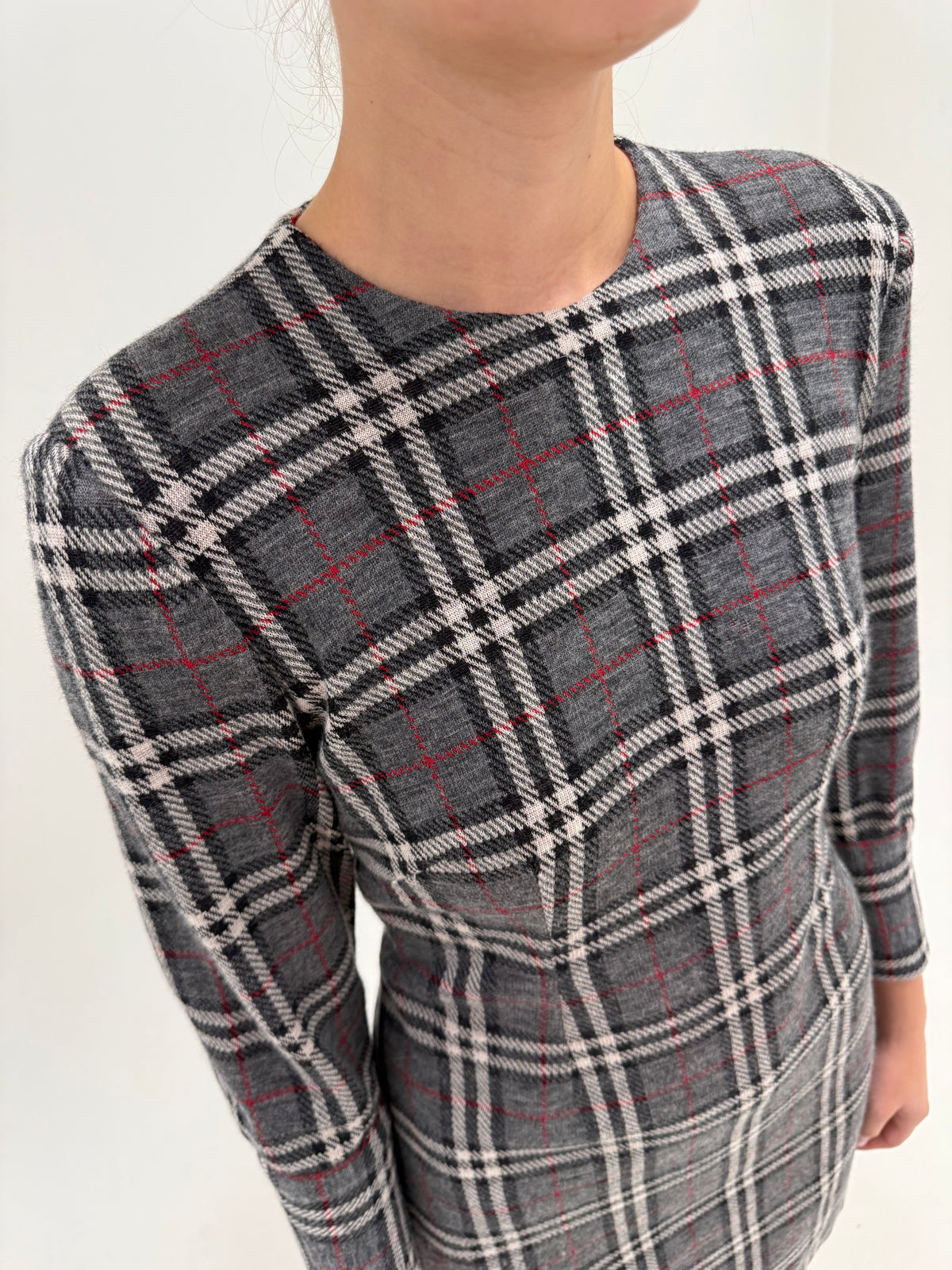 Rochie din tricot dens cu print în stil Burberry din lana extrafina