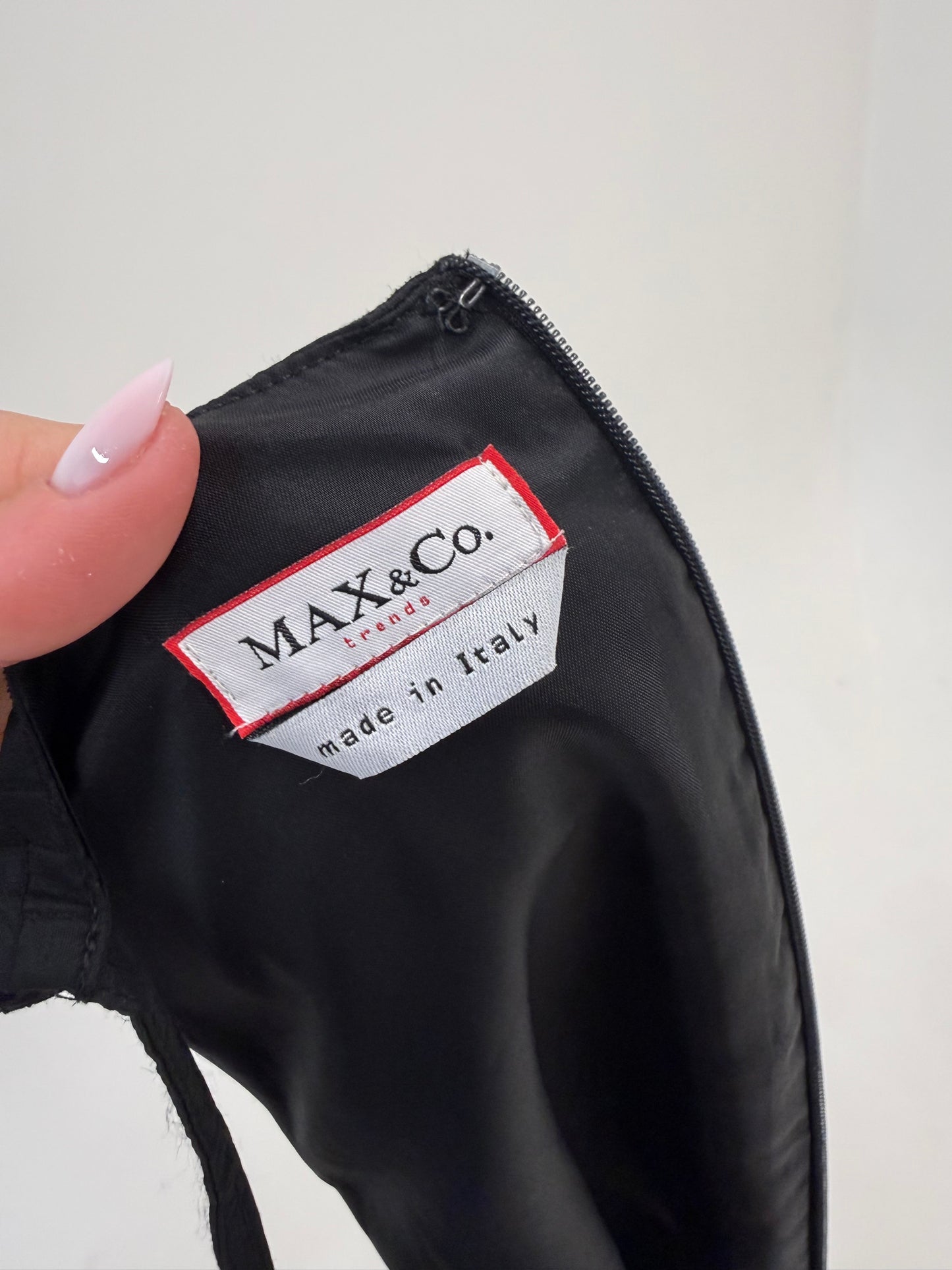 LBD Max&Co by Max Mara in croi minimalist din matlase extrafin delicat