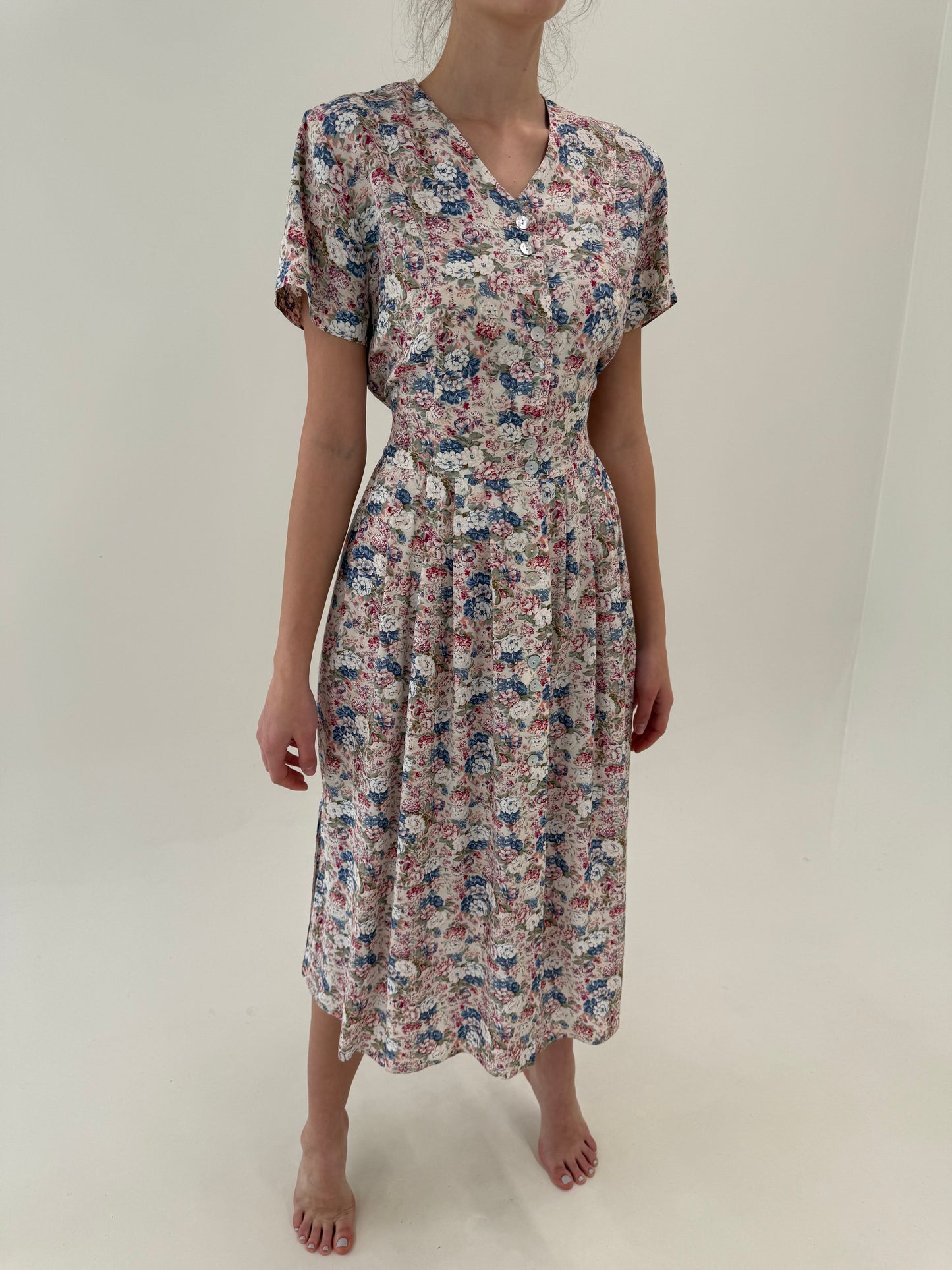 Rochie vintage maxi cambrata powder Pink cu print floral și talie reglabilă la spate