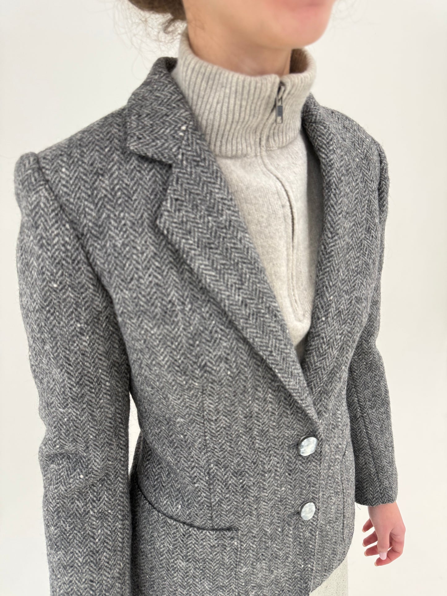 Sacou italian din tweed gros Chevron în nuanțe de gri din lana pura virgină