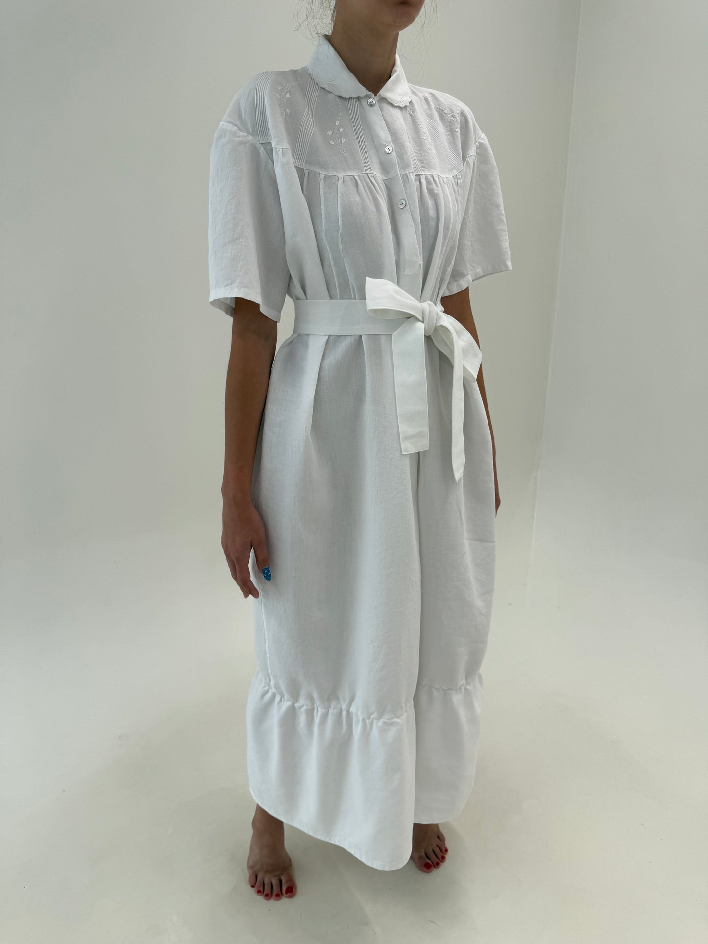 Rochie vintage maxi bijuterie din in excepțional cu broderie manuală delicată