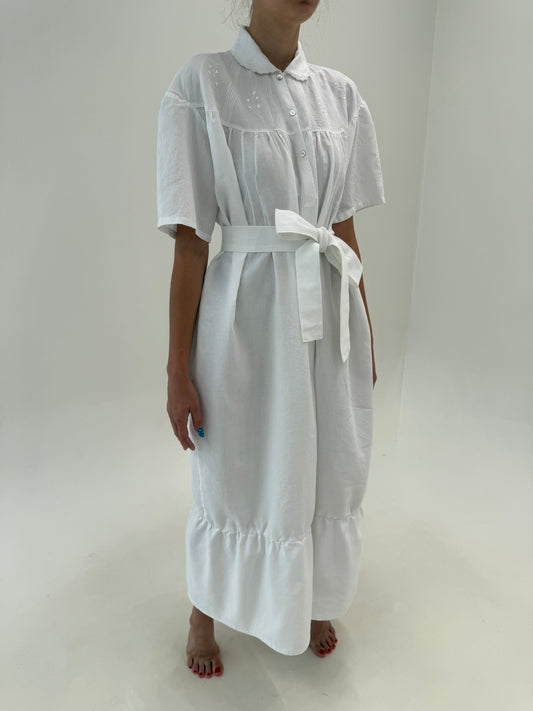 Rochie vintage maxi bijuterie din in excepțional cu broderie manuală delicată