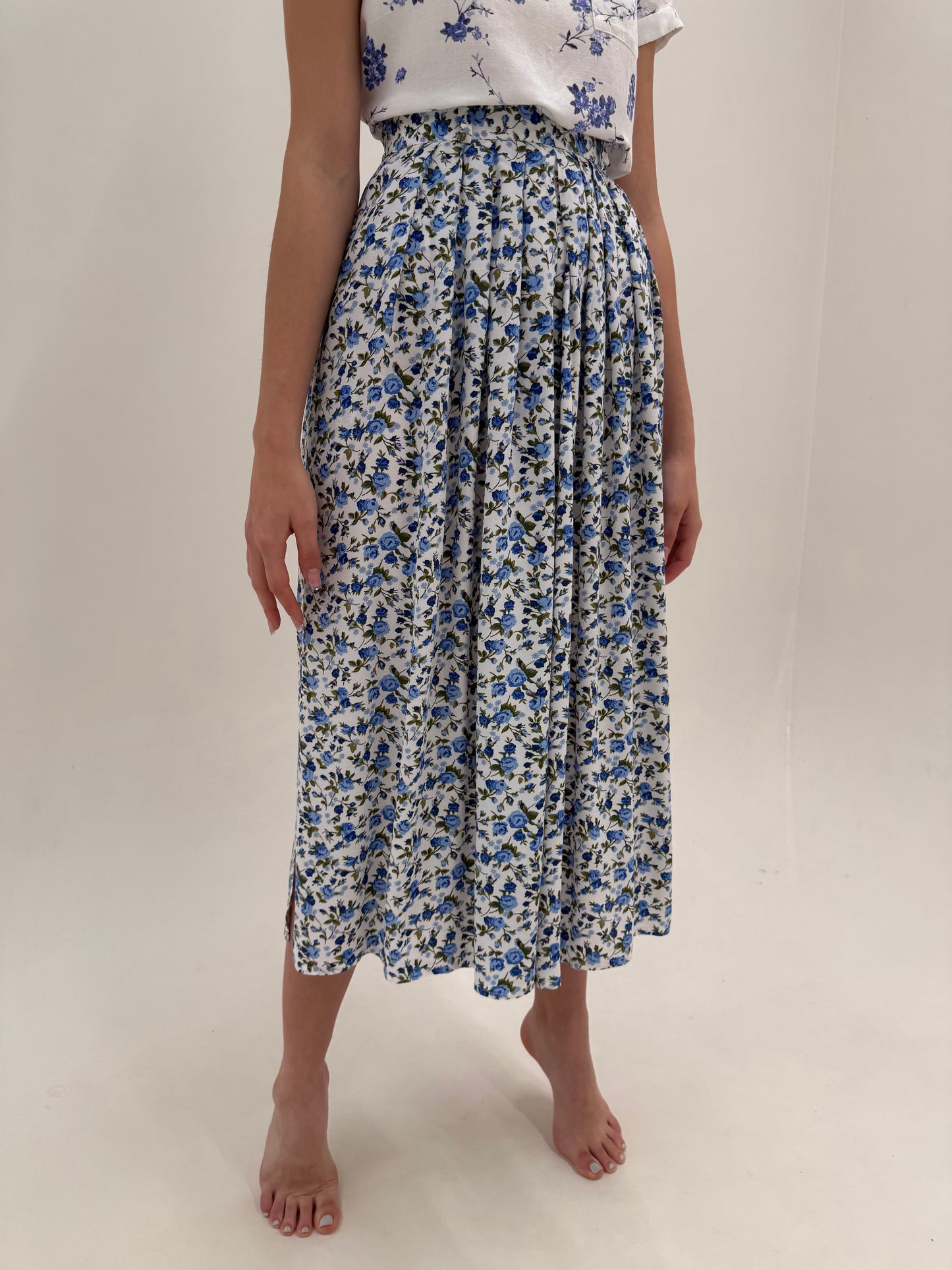 Fustă maxi cu print baby blue floral superb vaporoasă cu talie elastică