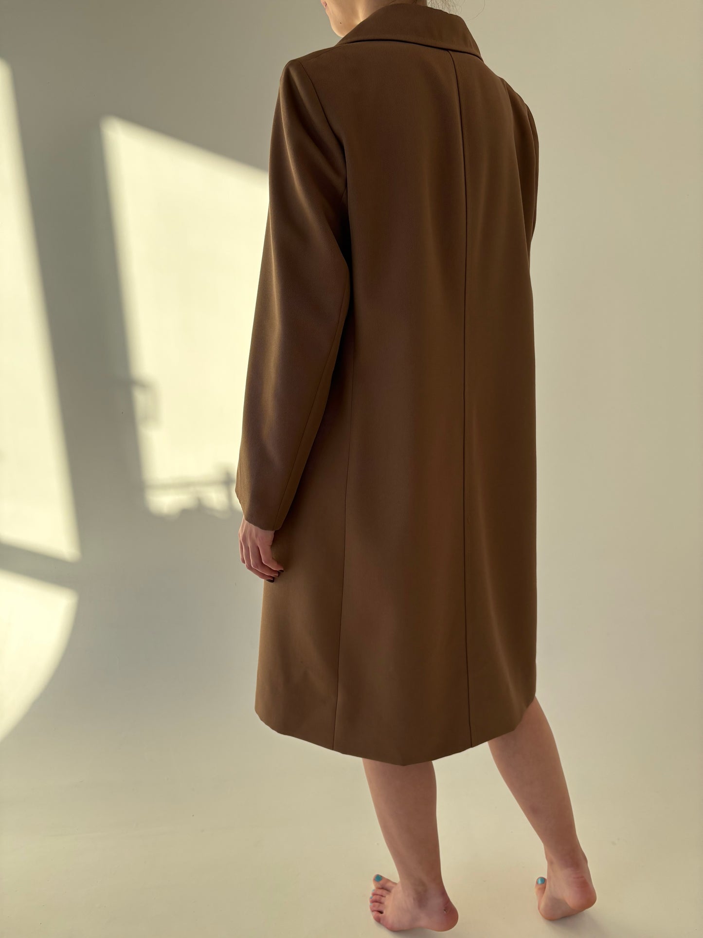 Palton vintage camel din stofă structurată de lana cu închidere dublă