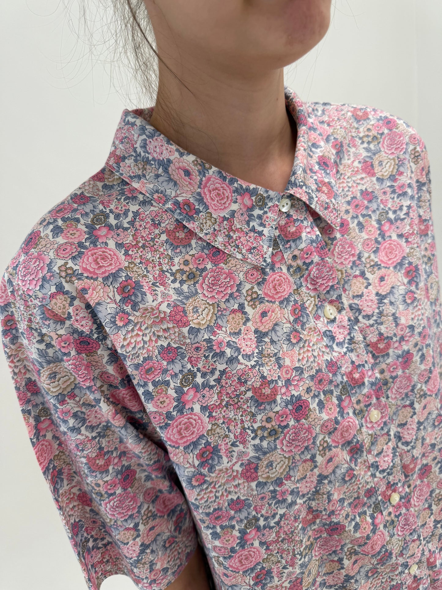 Cămașa luxury vintage Cacharel cu print superb în nuanțe pudrate