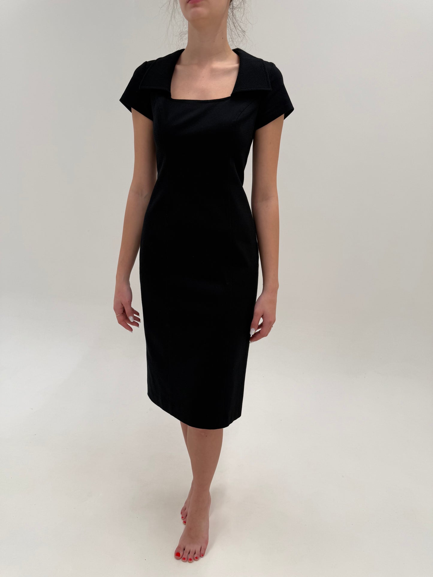 LBD de la business la cocktail in croi ultra chic modelatoare