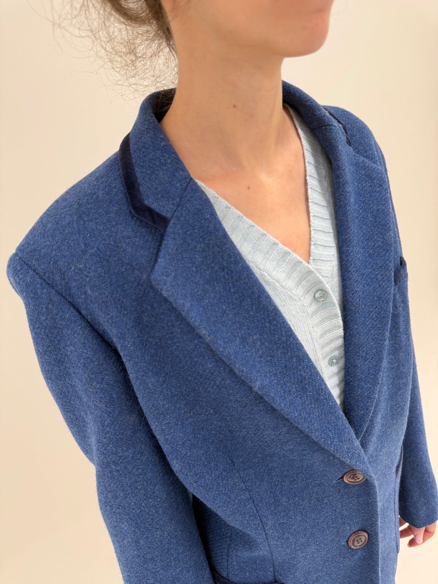 Costum high end italian din tweed de lana extrafina