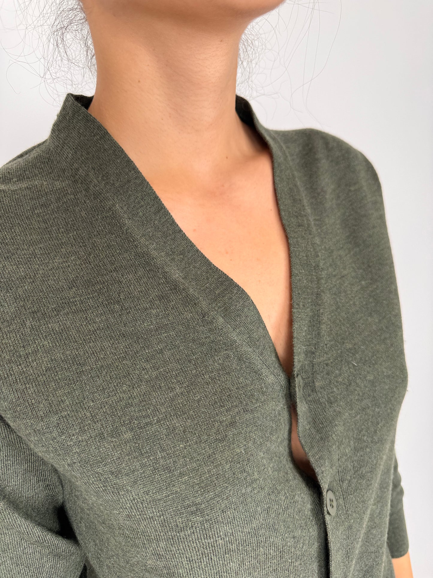 Cardigan juniper green din lana extrafina