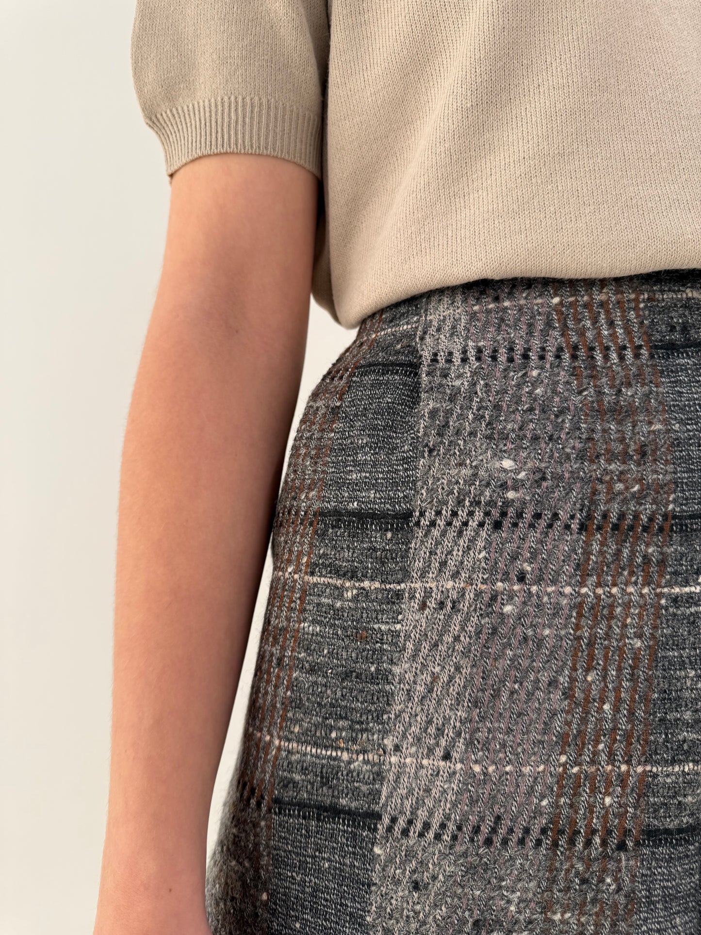 Fustă vinatge din Tweed de lana pura în culori neutre și talie ultra înaltă