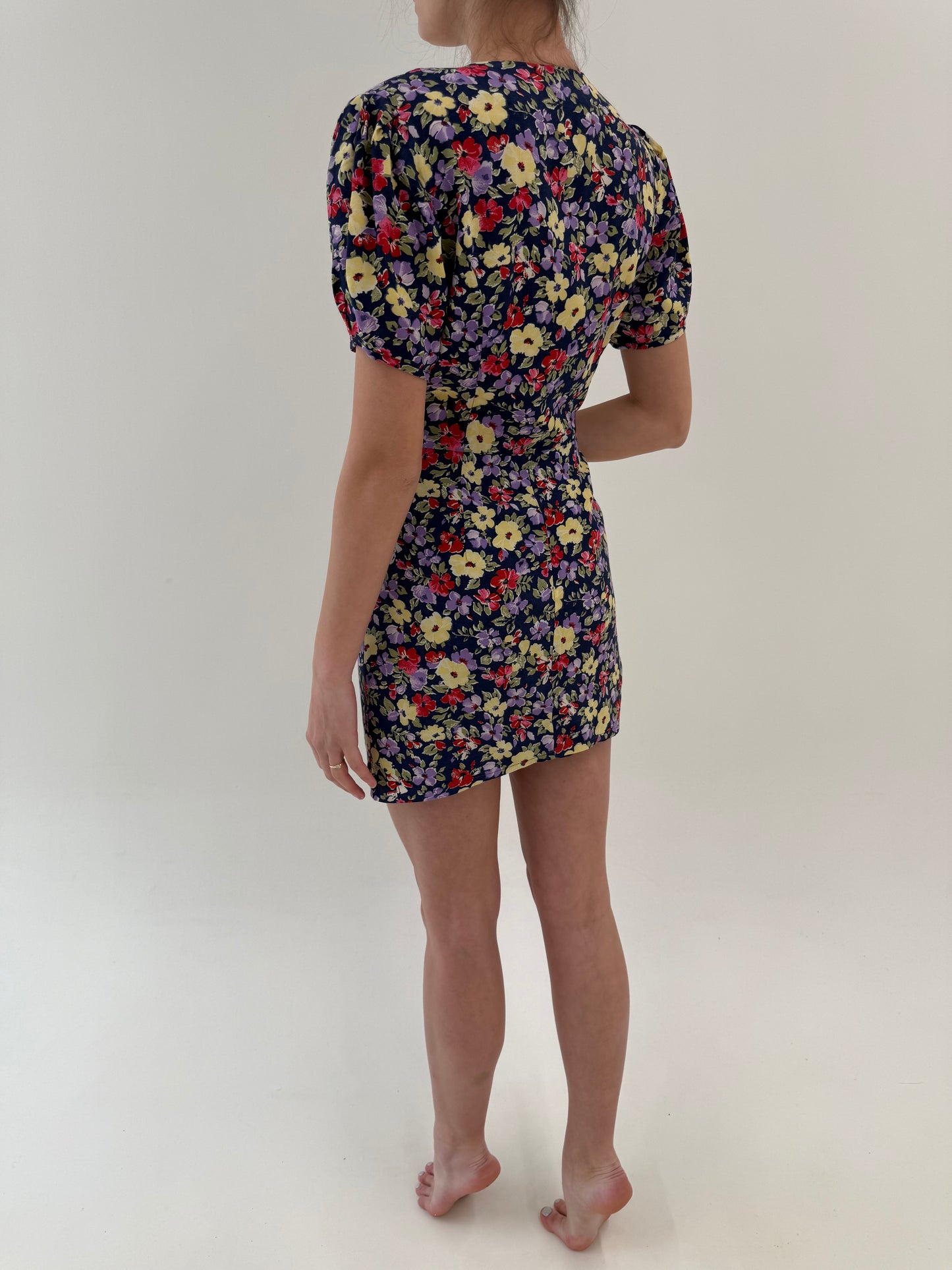 Rochie vintage cambrata cu print floral si talie ultra înaltă marcată